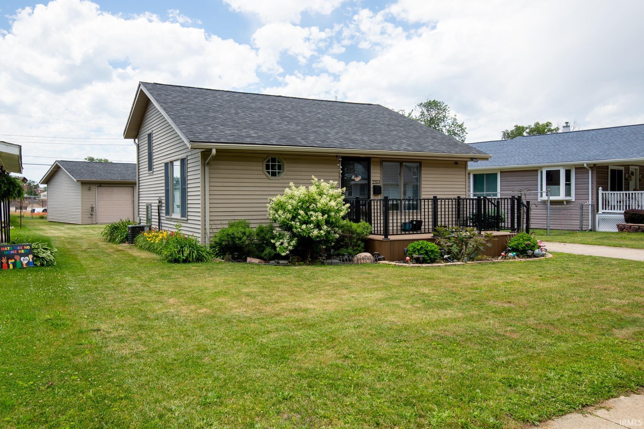 2353 Normandy Drive Property Photo 1