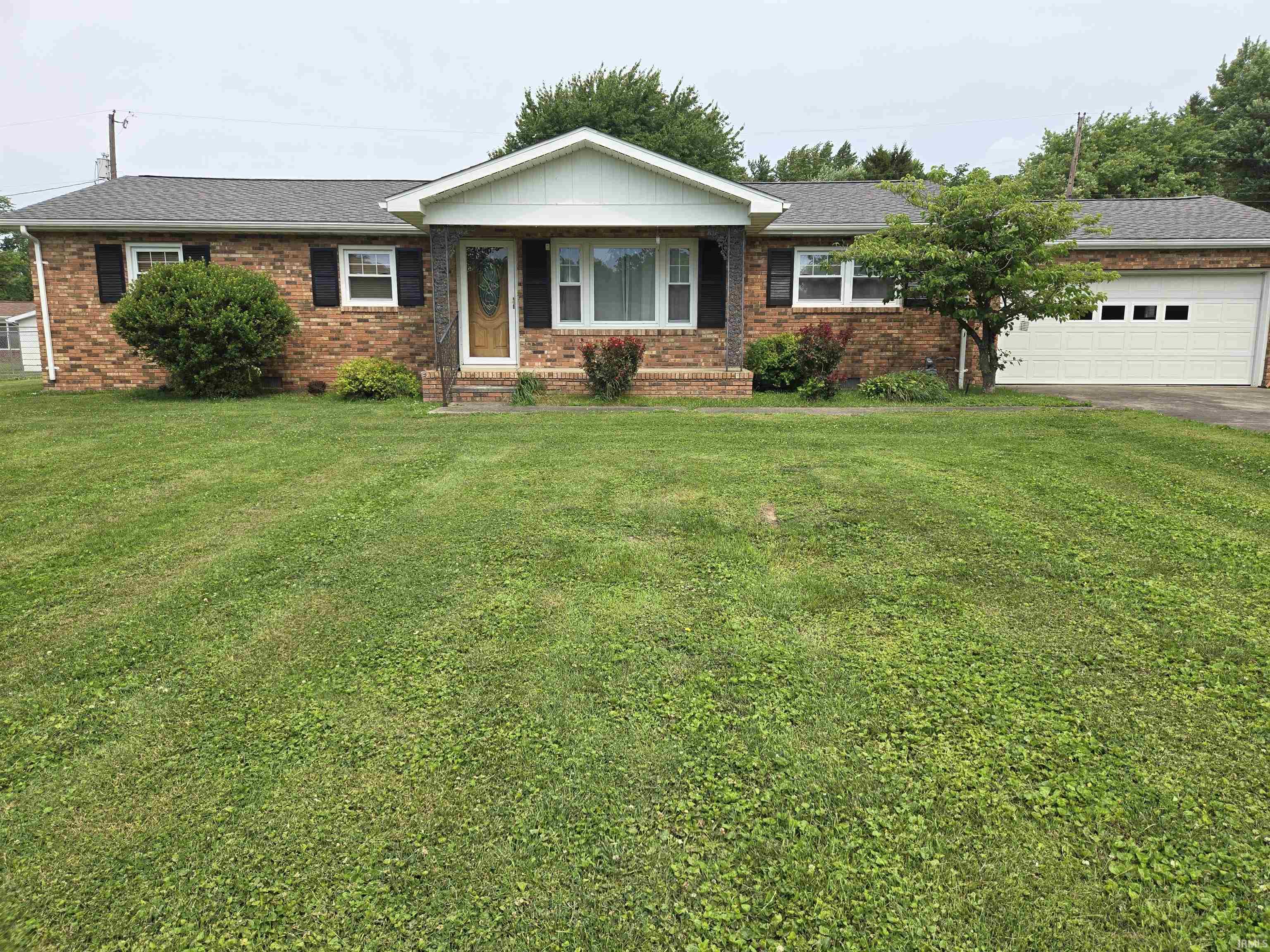 306 Eastgate Drive Property Photo 1