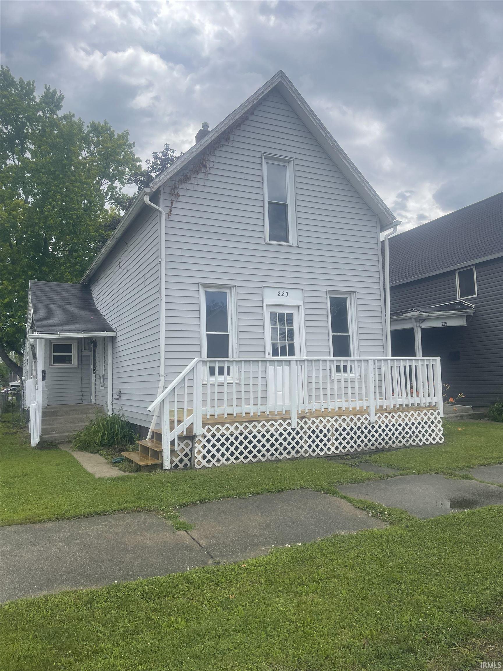 223 W Ottawa Street Property Photo 1