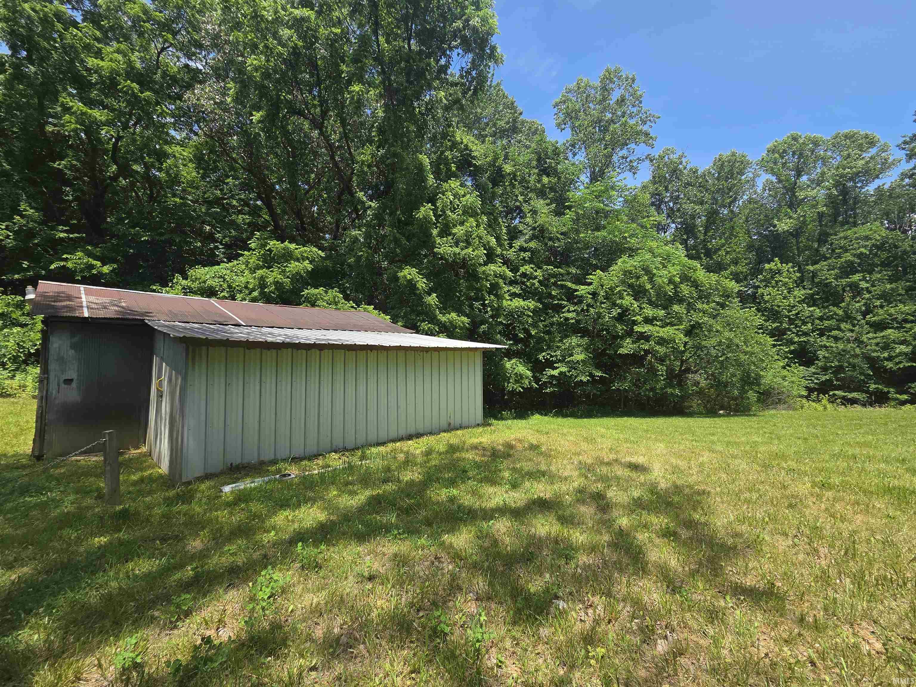 8025 N Fish Road Property Photo 1