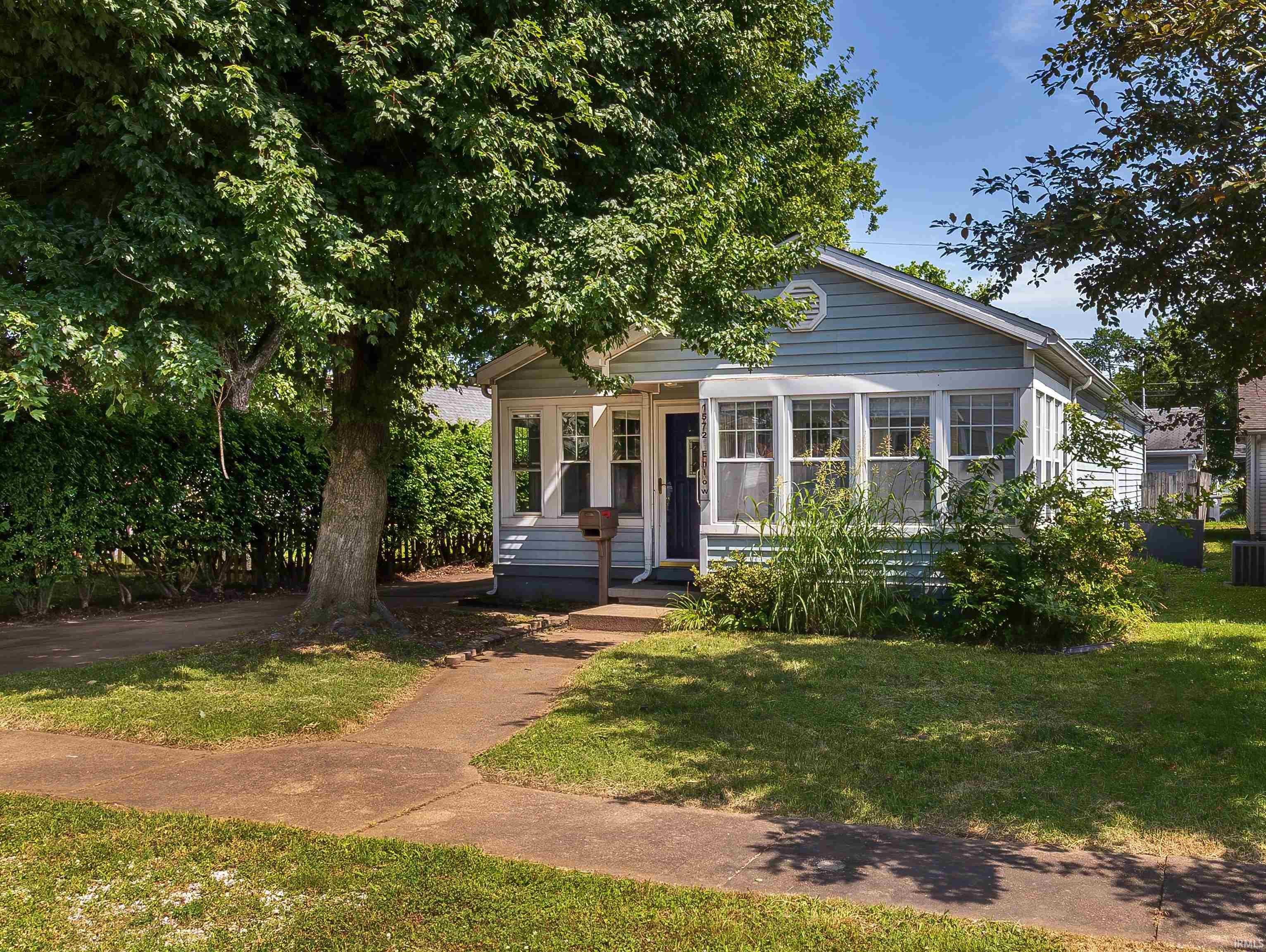 1572 Enlow Avenue Property Photo 1