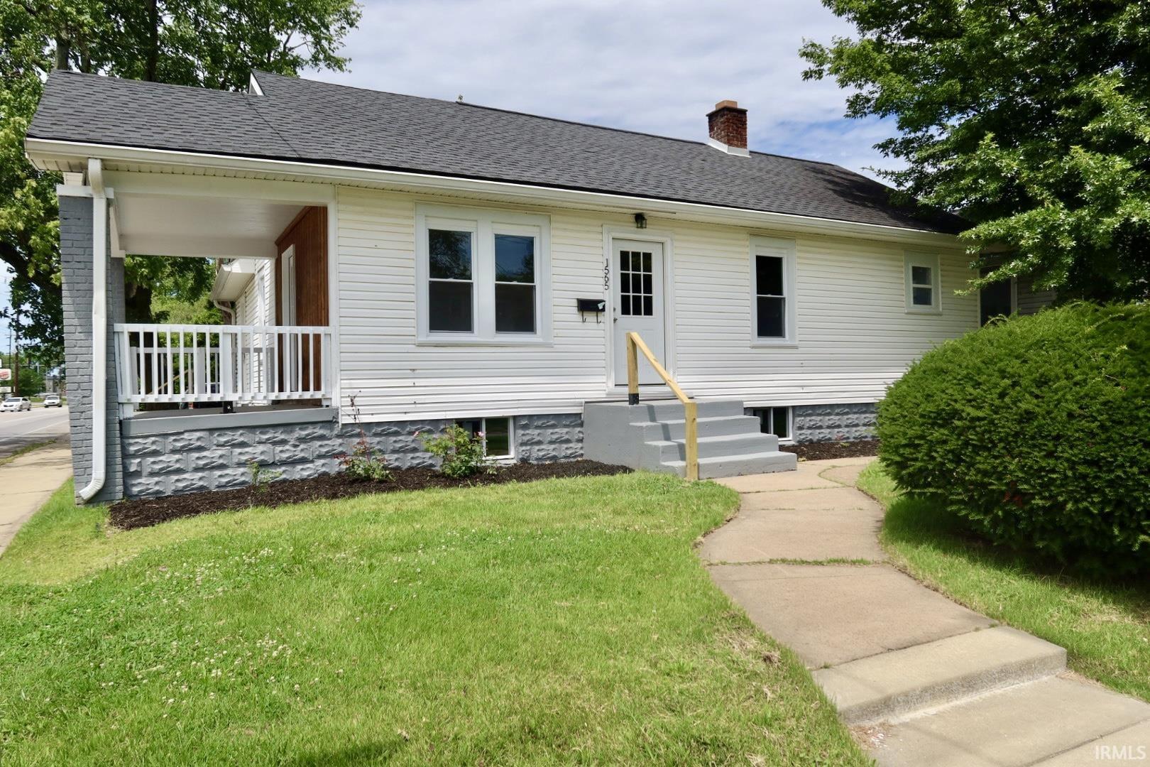 1565 Lodge Avenue Property Photo 1