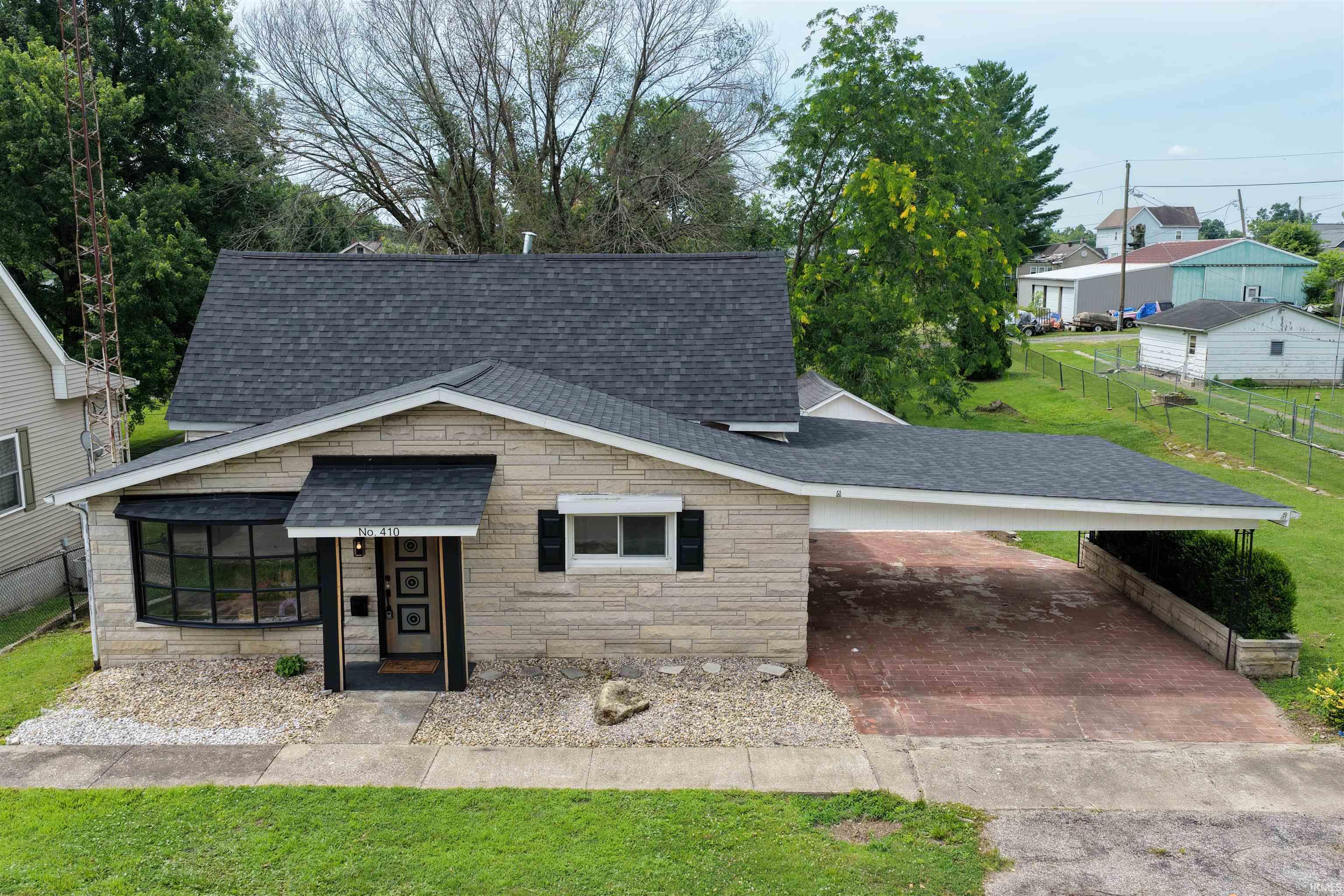 410 18th Street Property Photo 1