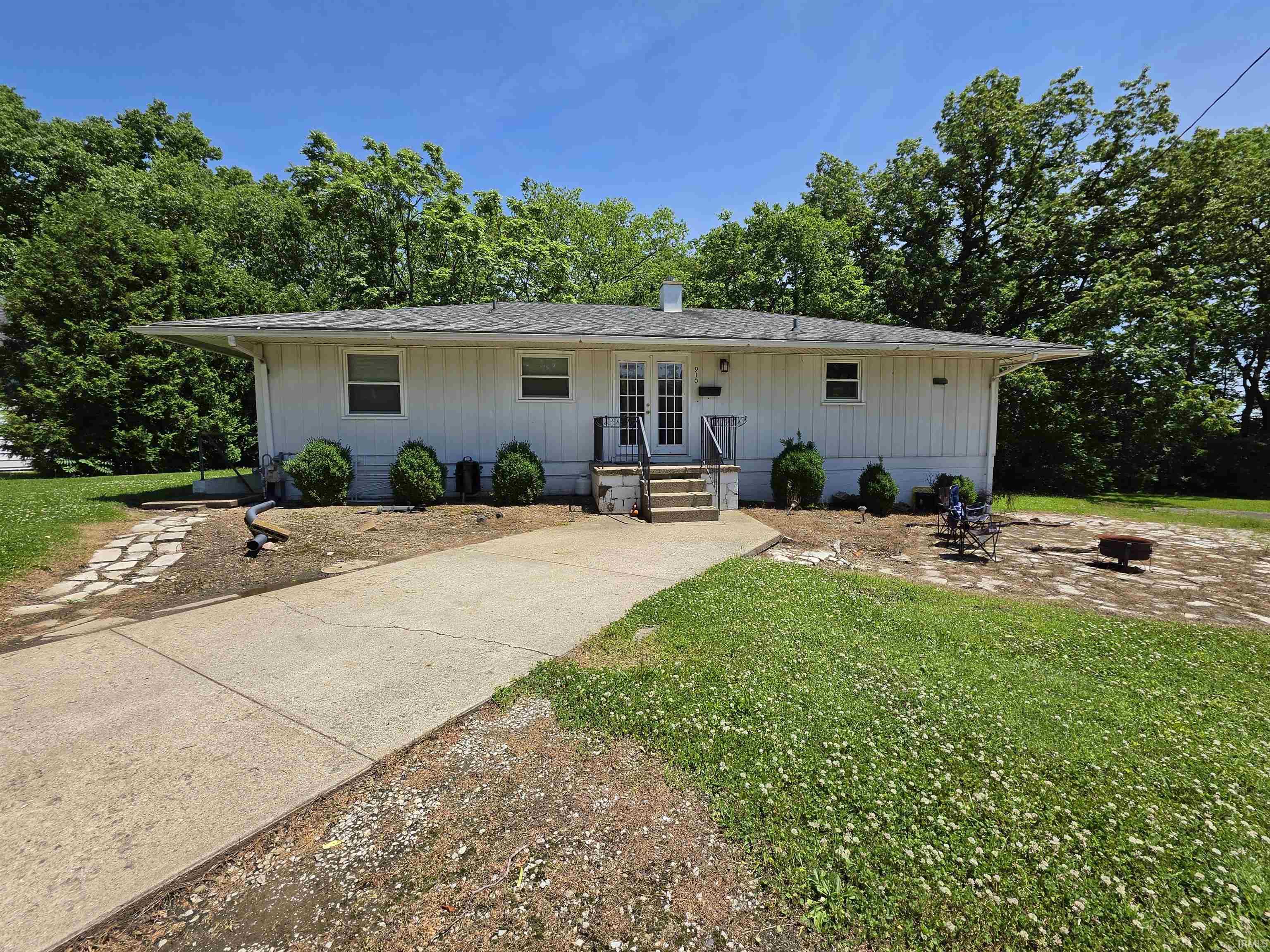 910 Rose Street Property Photo 1