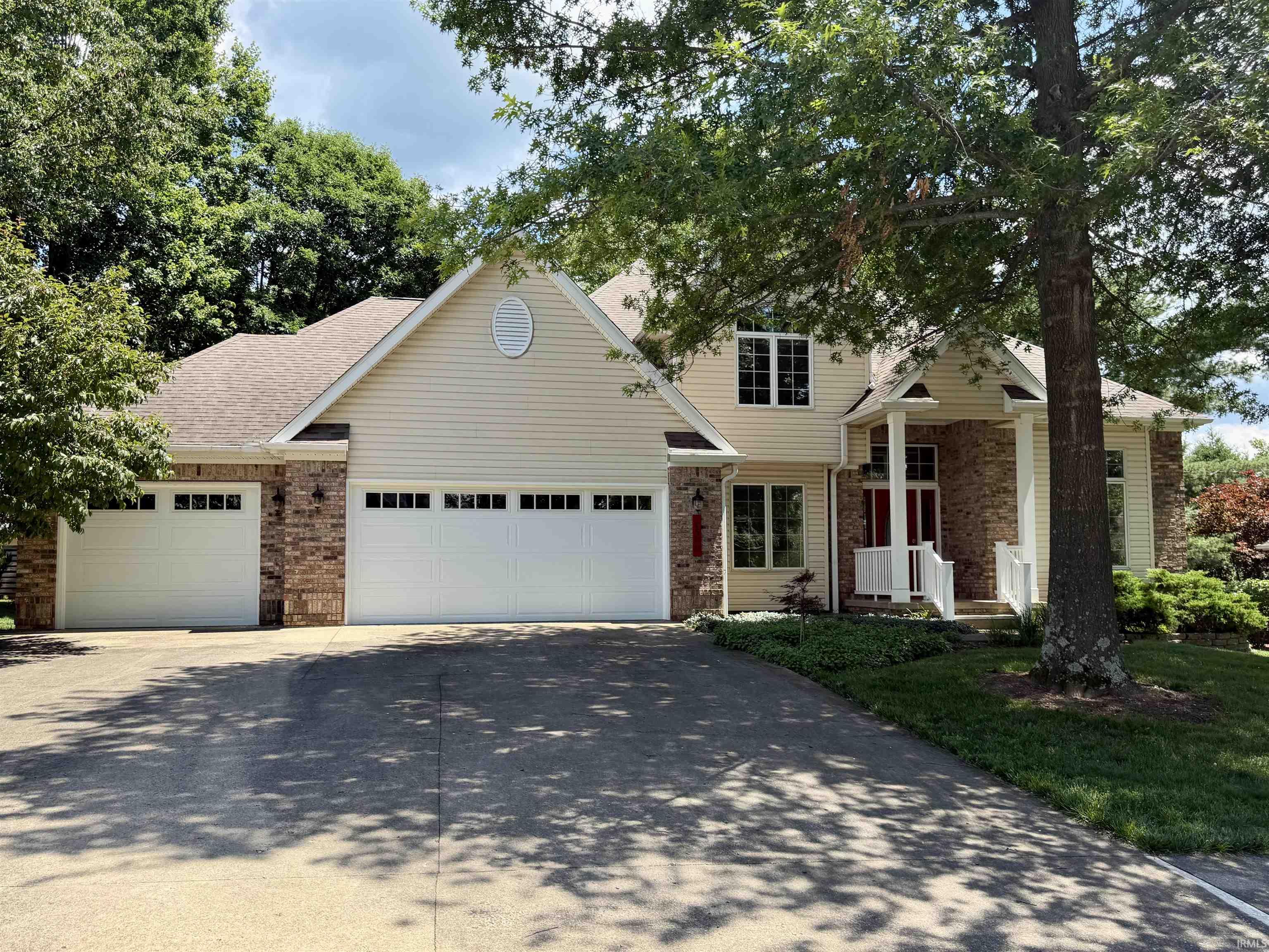 2500 E Cedarwood Drive Property Photo 1