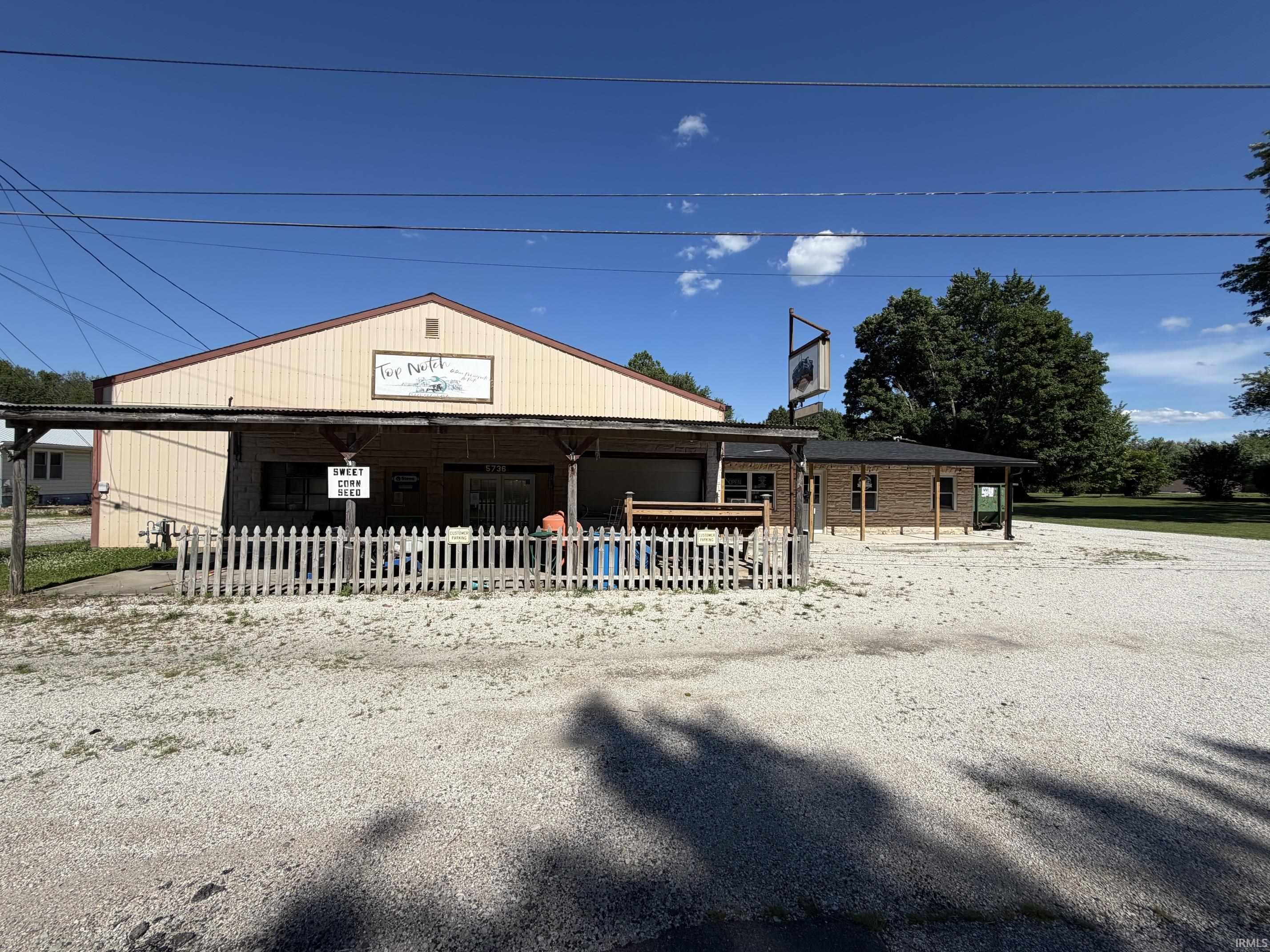 5736 N St Rd 57 Road Property Photo 1