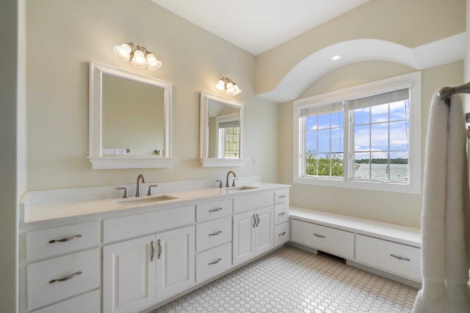 1332 Country Club Terrace Property Photo 15
