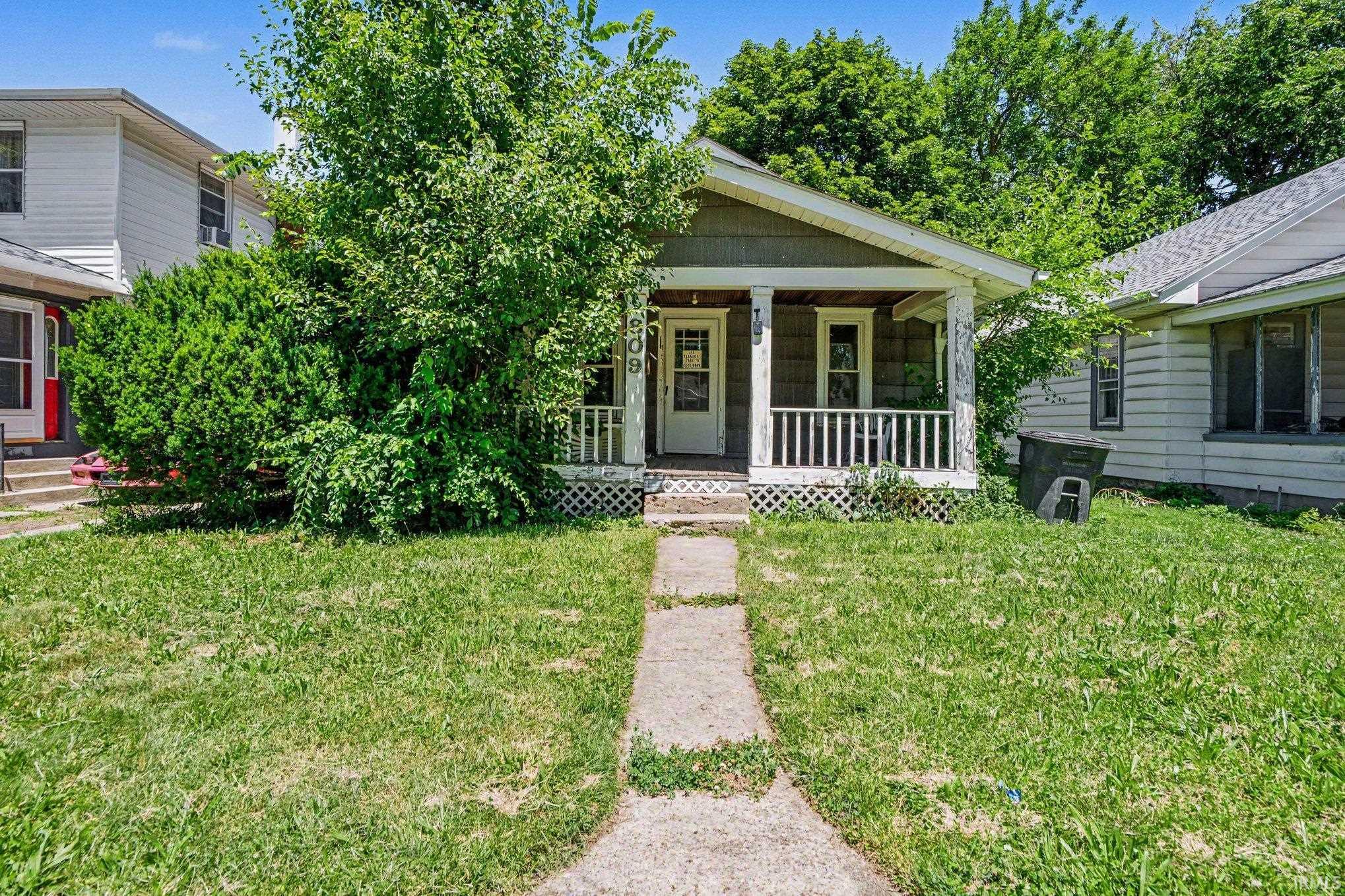 809 Altgeld Street Property Photo 1