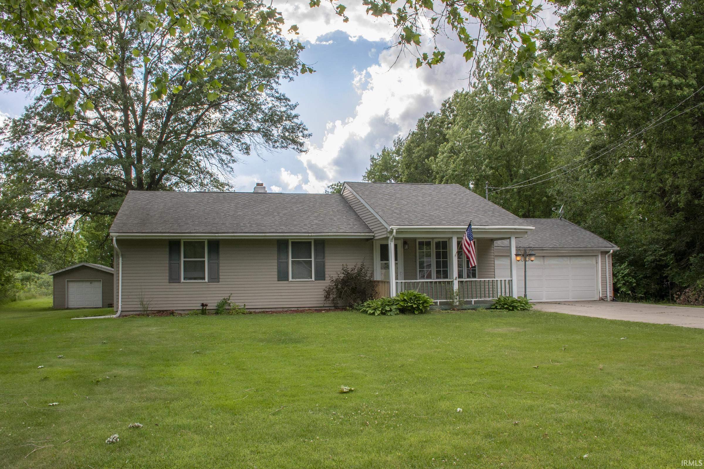 2805 Pleasant Plain Avenue Property Photo 1