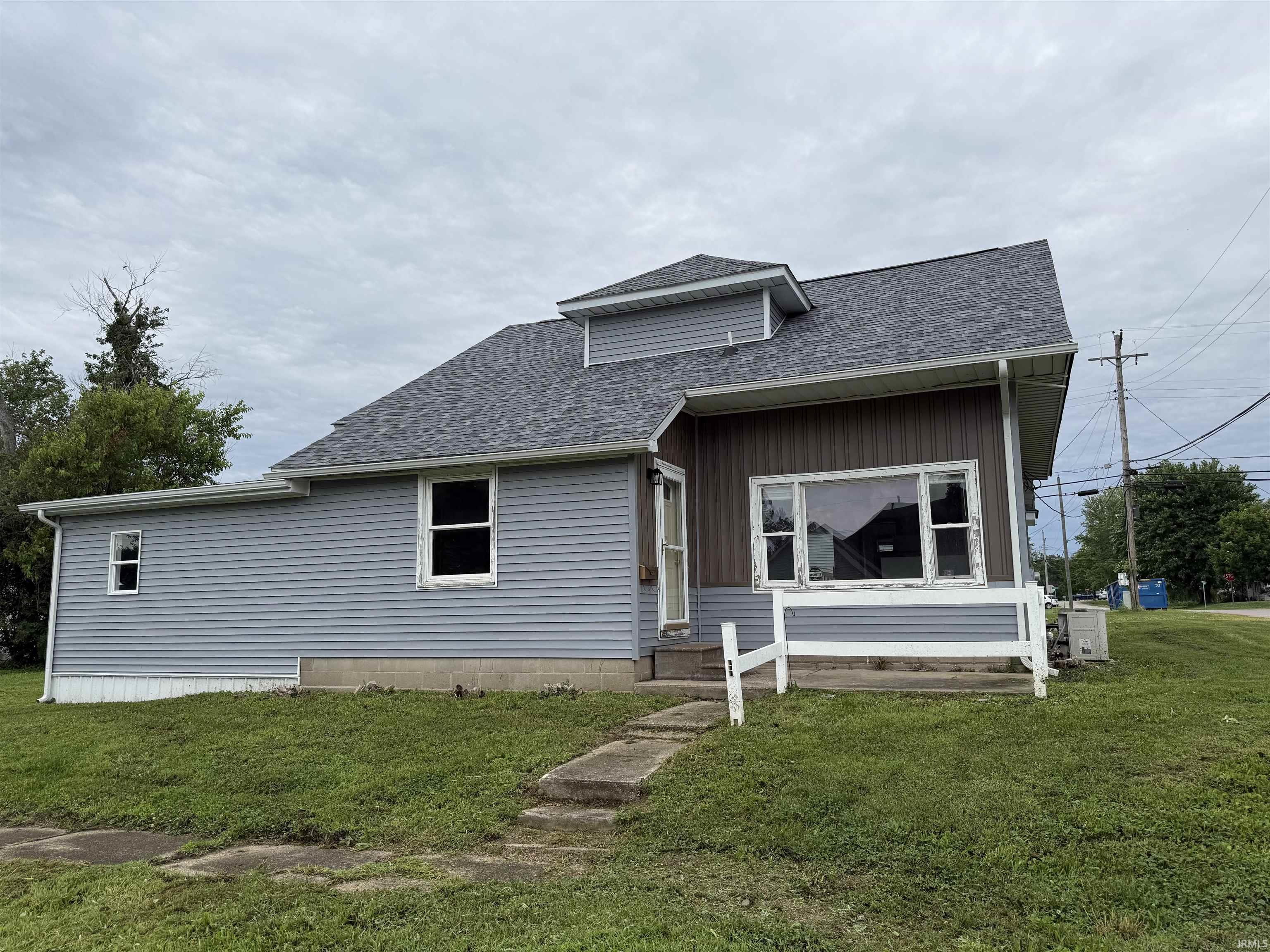 542 E Sycamore Street Property Photo 1