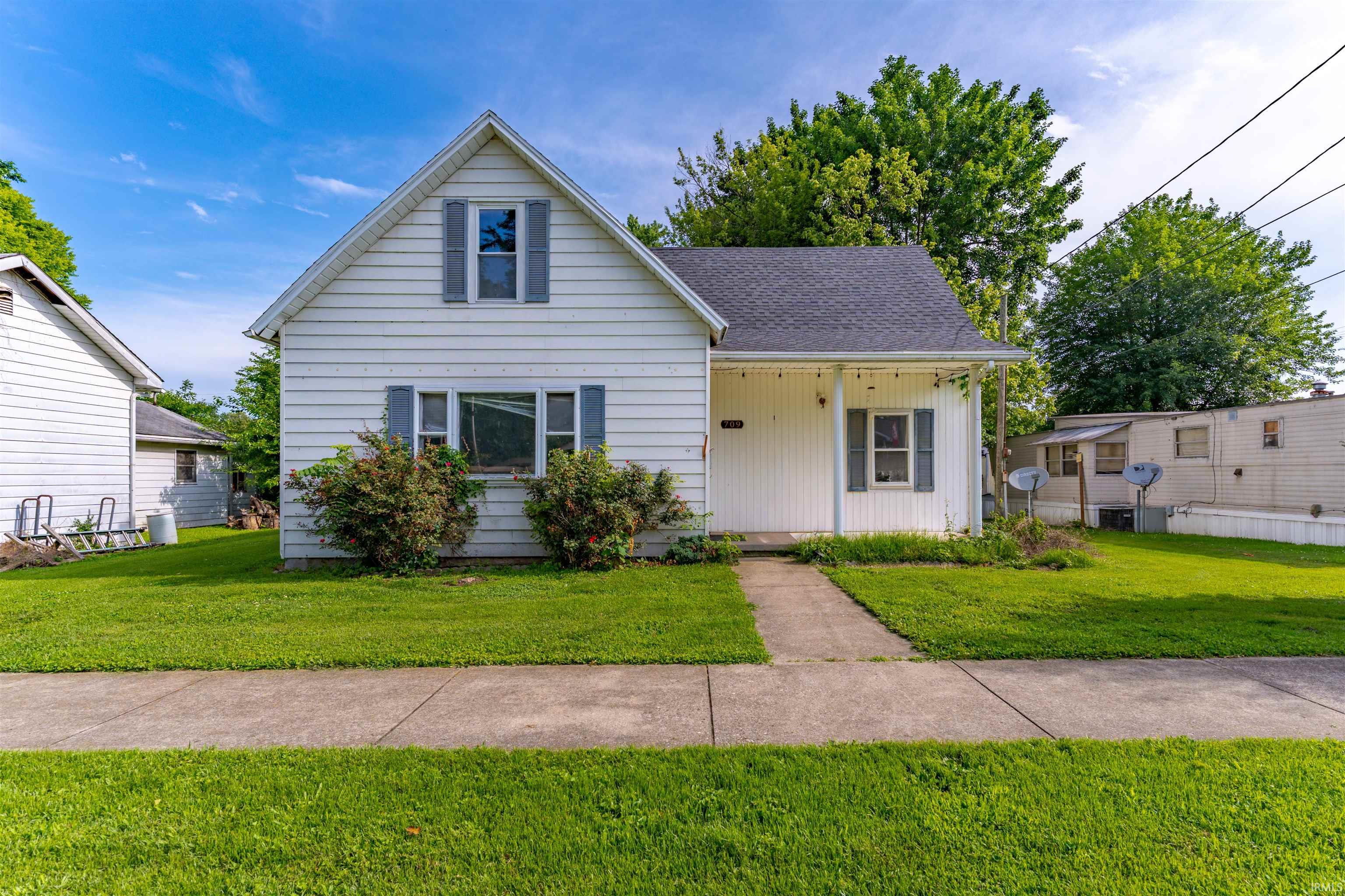 709 Walnut Street Property Photo 1