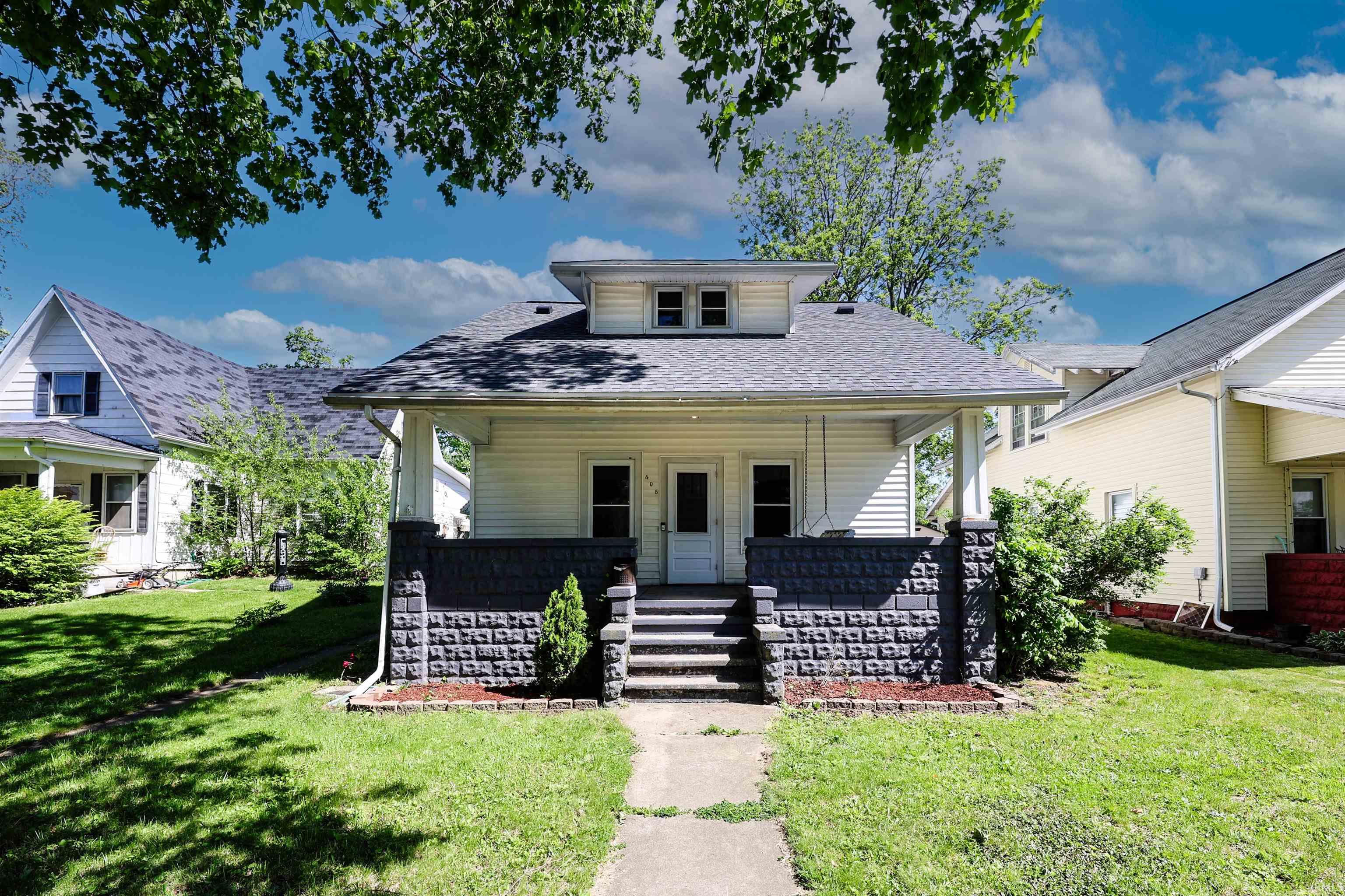 405 E Van Buren Street Property Photo 1