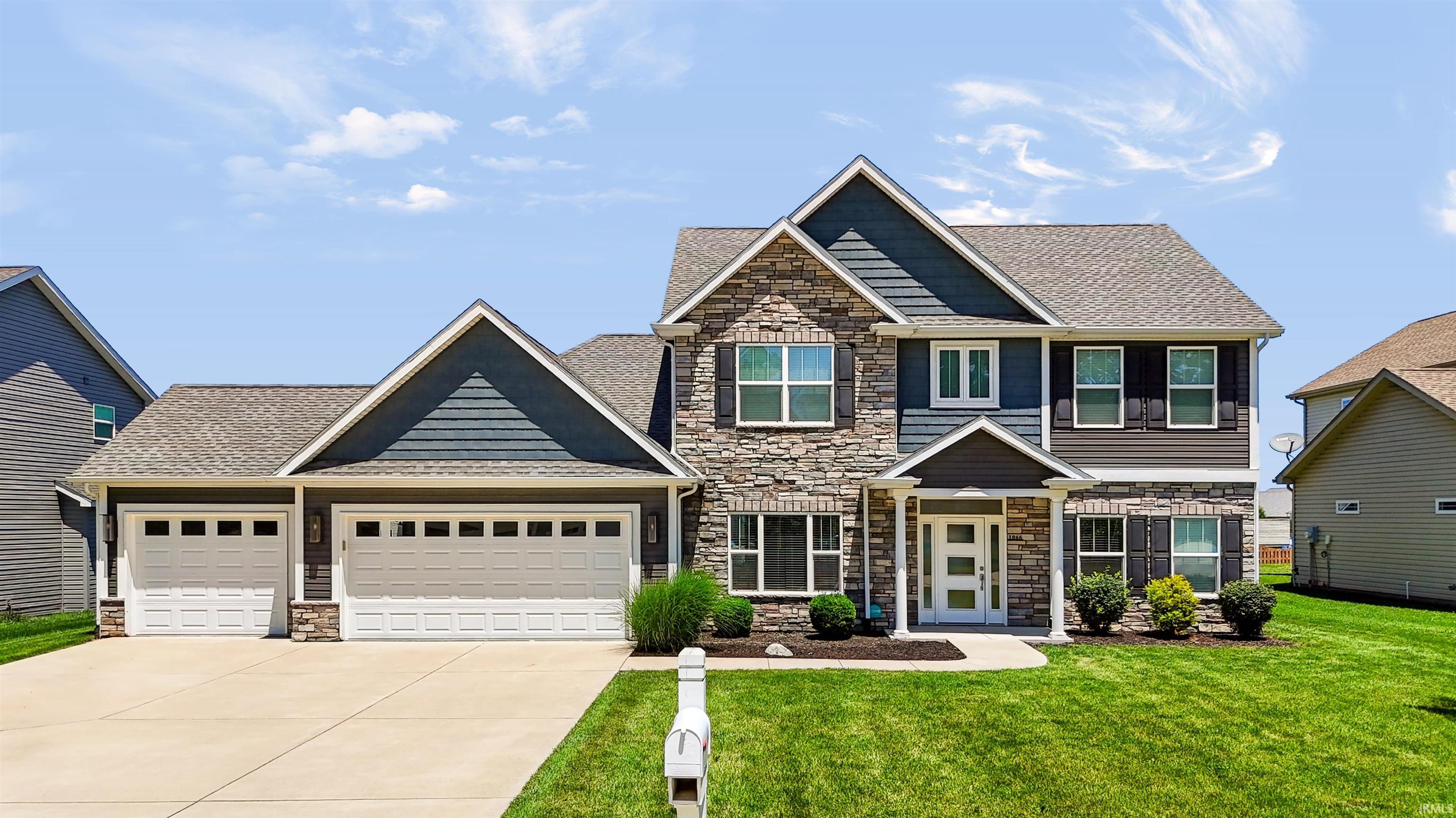 1066 Chesapeake Pointe Drive Property Photo 1