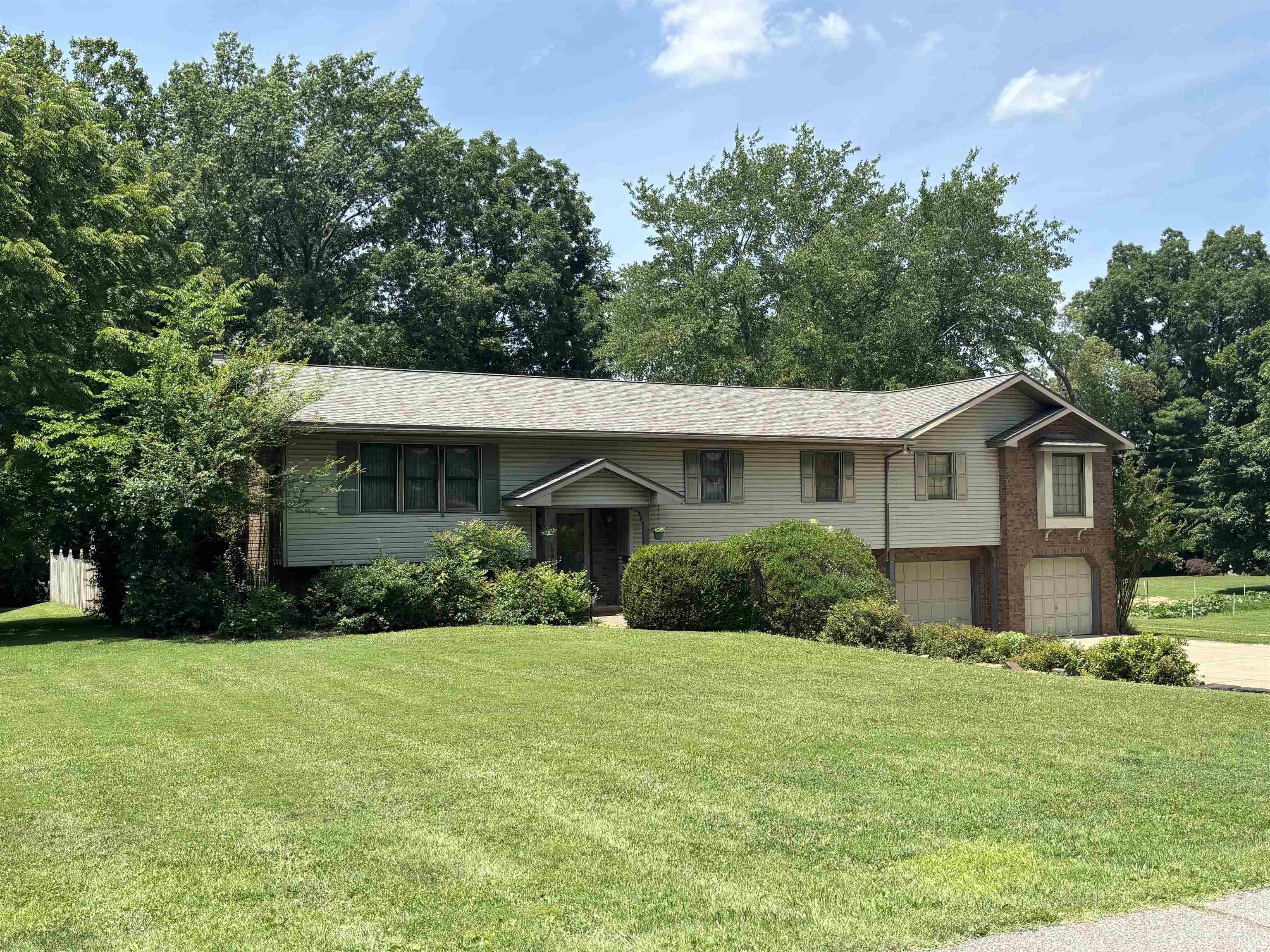 1523 S Red Leaf Drive Property Photo 1