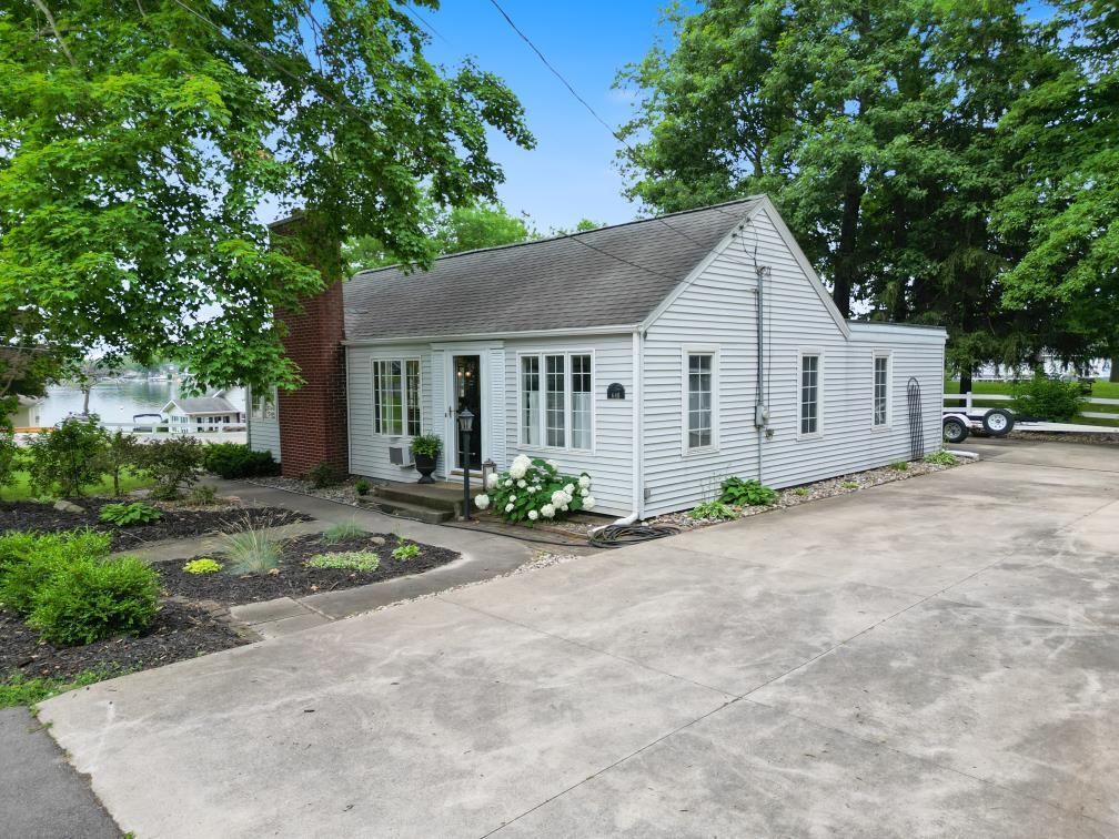 648 N Center Street Property Photo 1