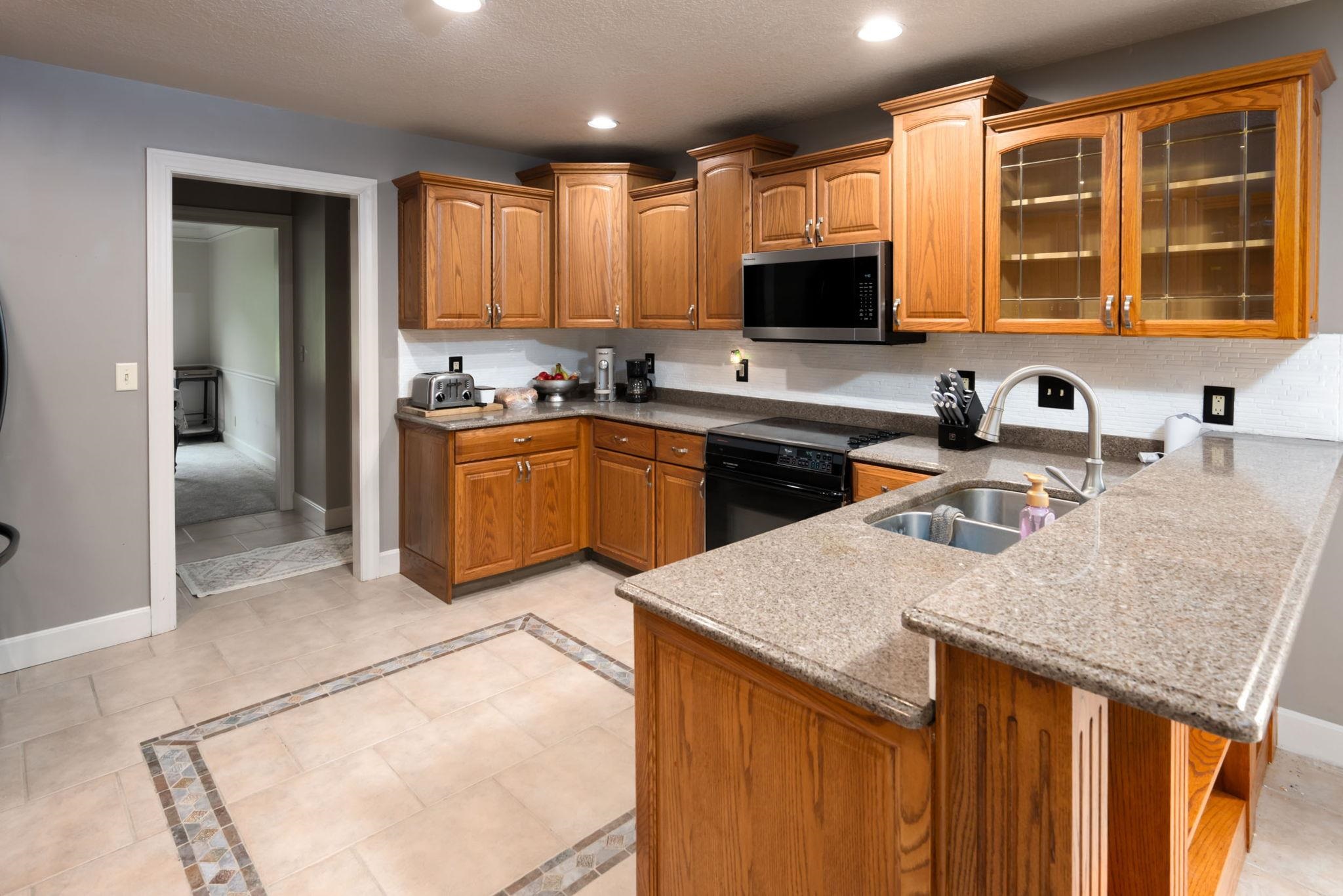 7296 N Clear Creek Road Property Photo 10
