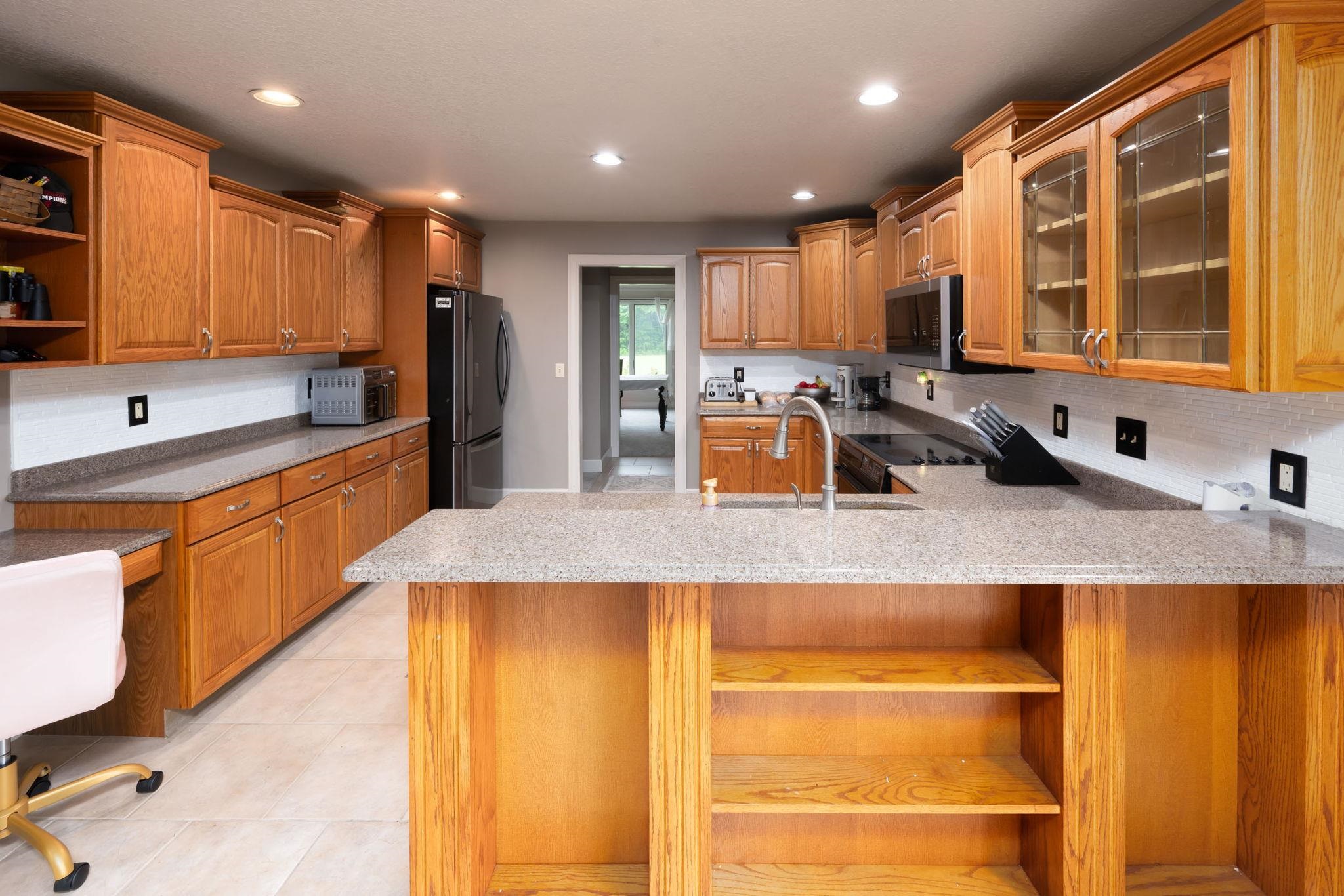 7296 N Clear Creek Road Property Photo 11