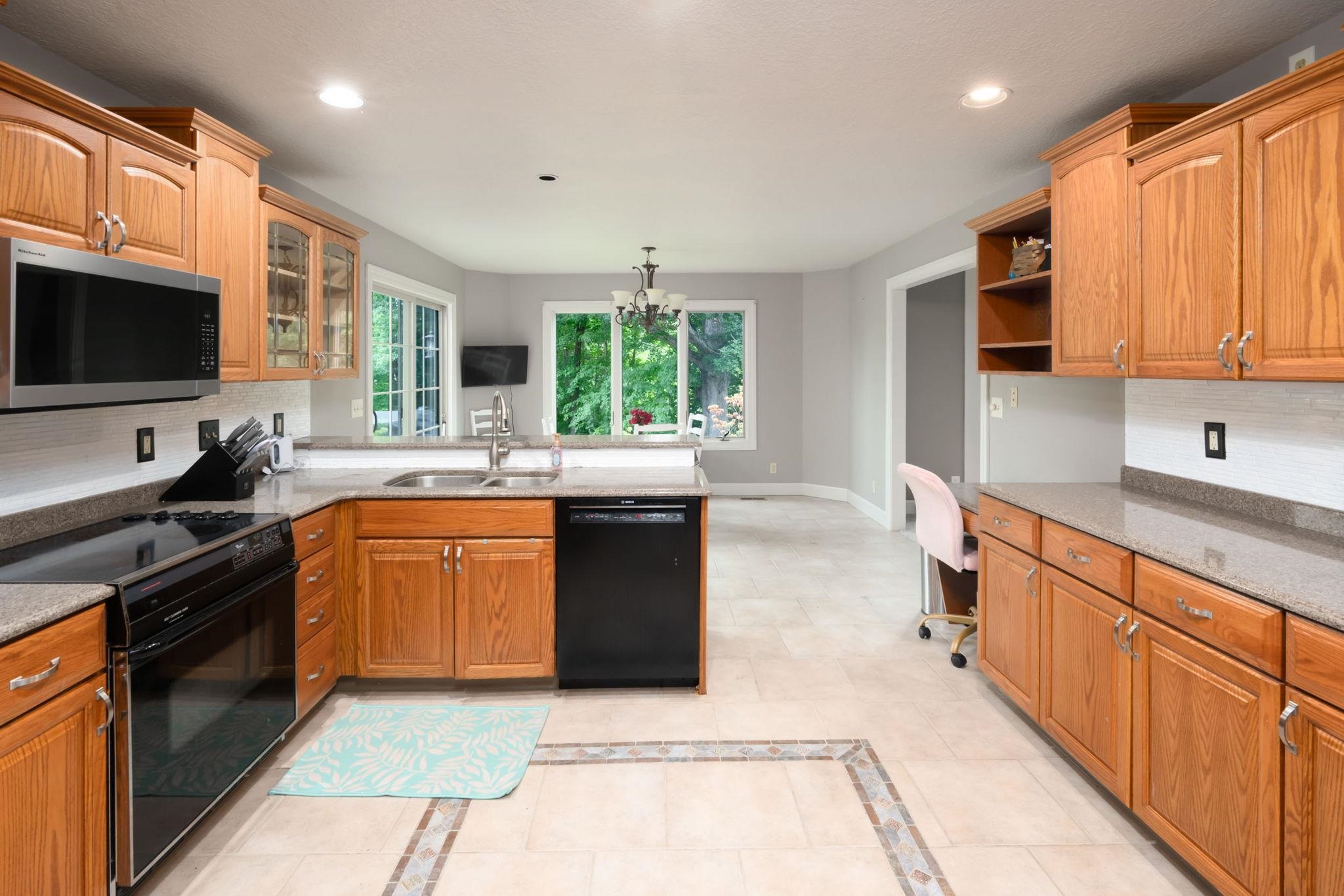 7296 N Clear Creek Road Property Photo 14