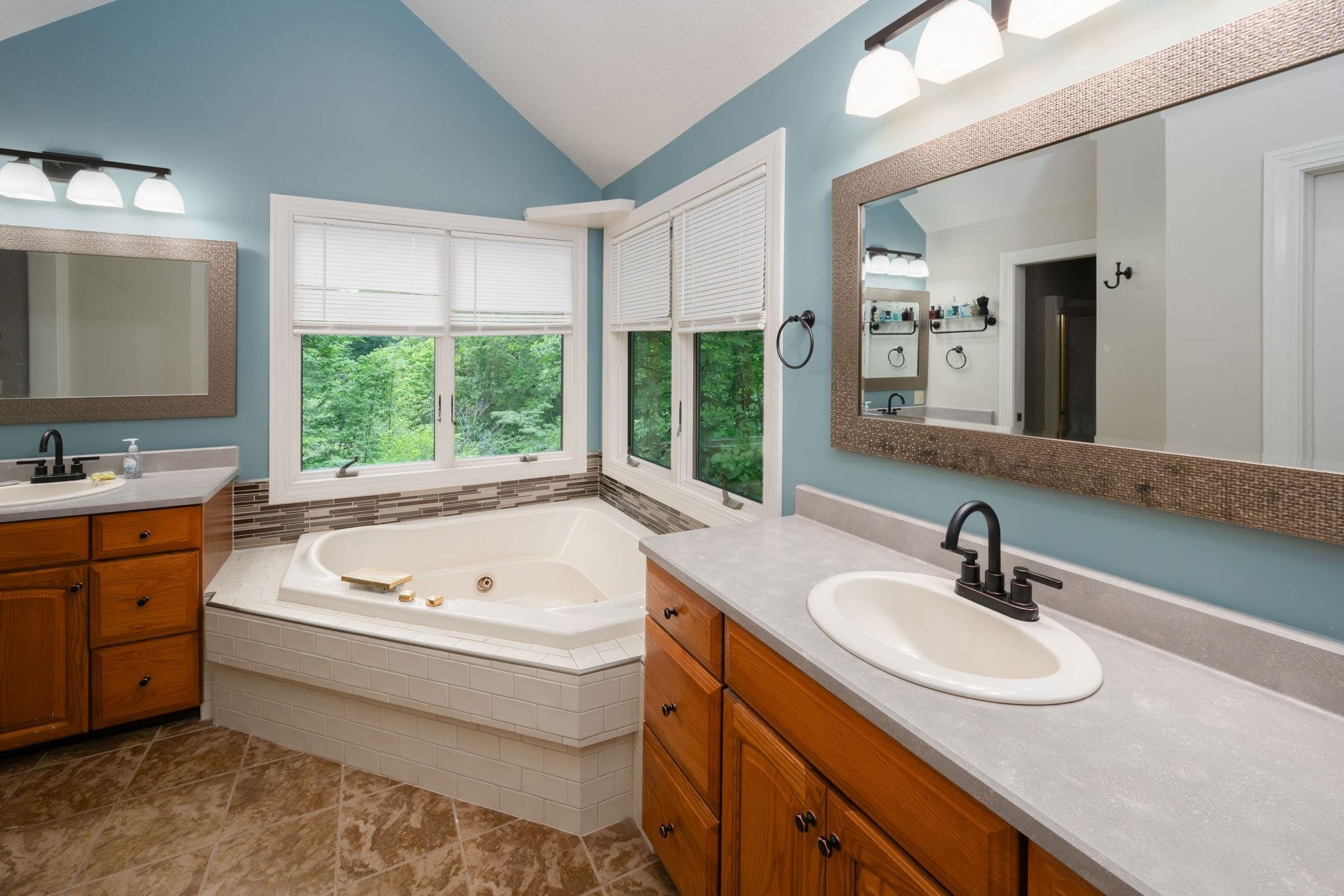 7296 N Clear Creek Road Property Photo 20