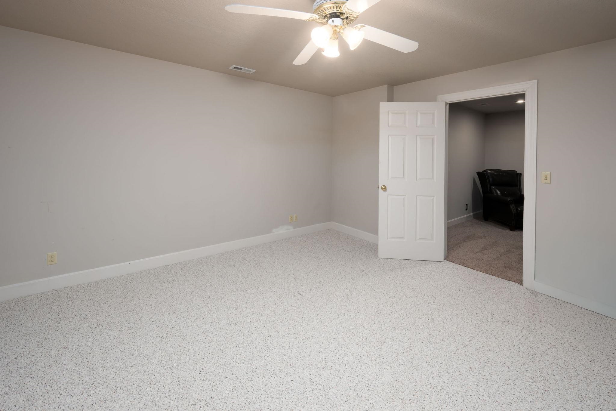 7296 N Clear Creek Road Property Photo 29