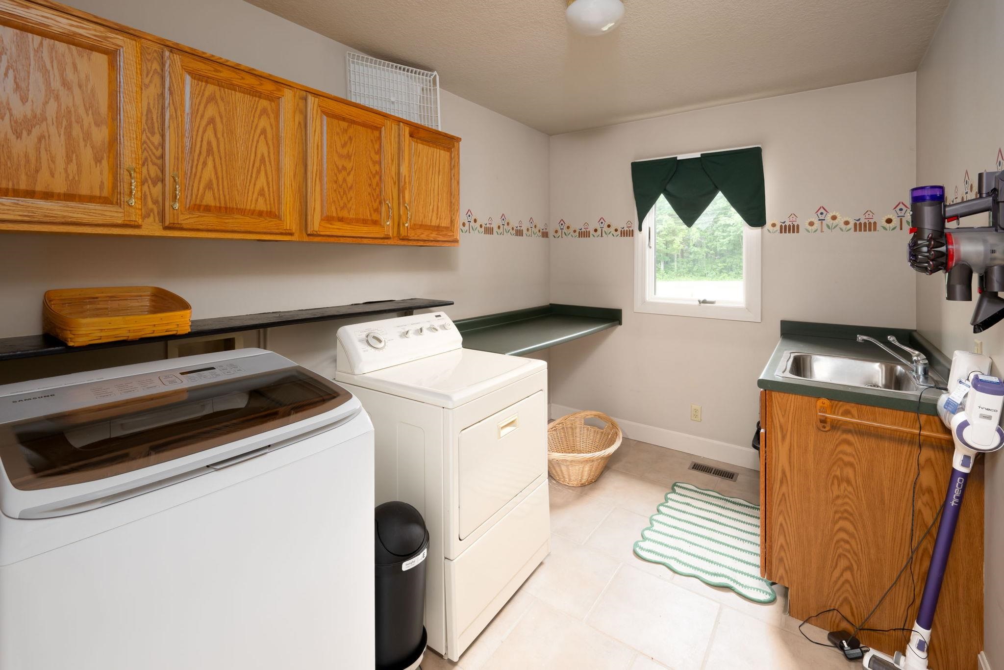 7296 N Clear Creek Road Property Photo 32