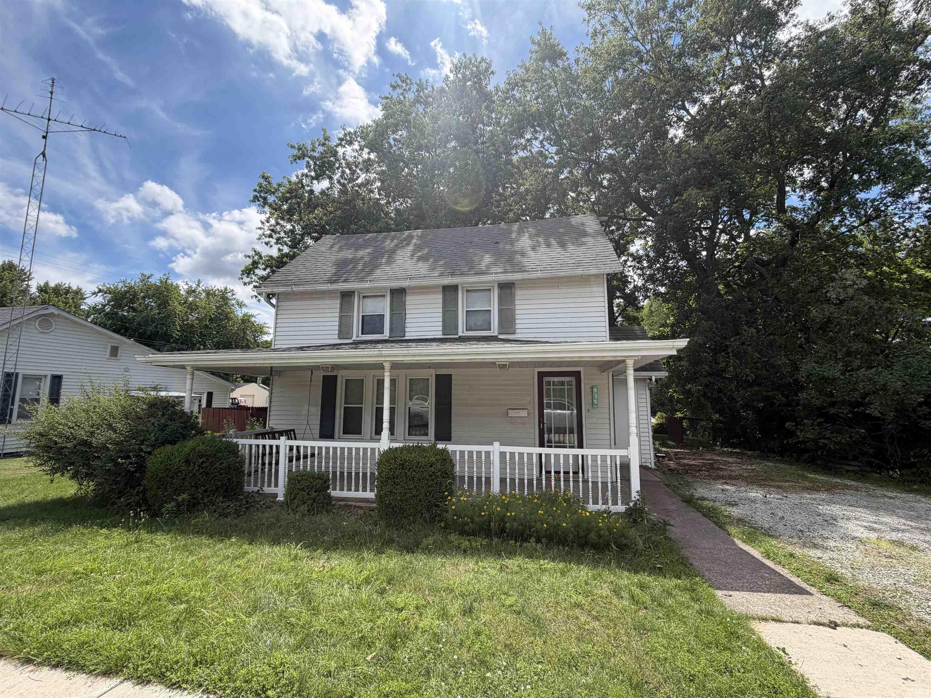 915 S Plymouth Street Property Photo 1