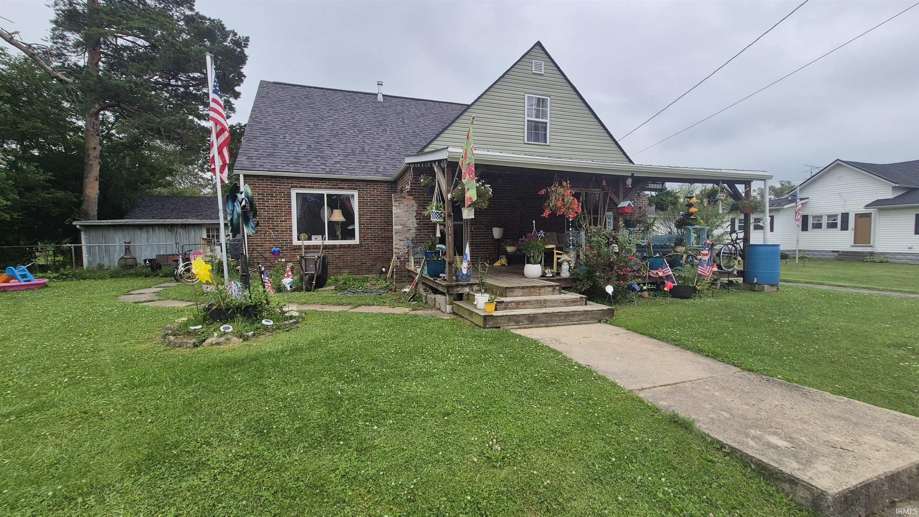 811 S Main Property Photo 1