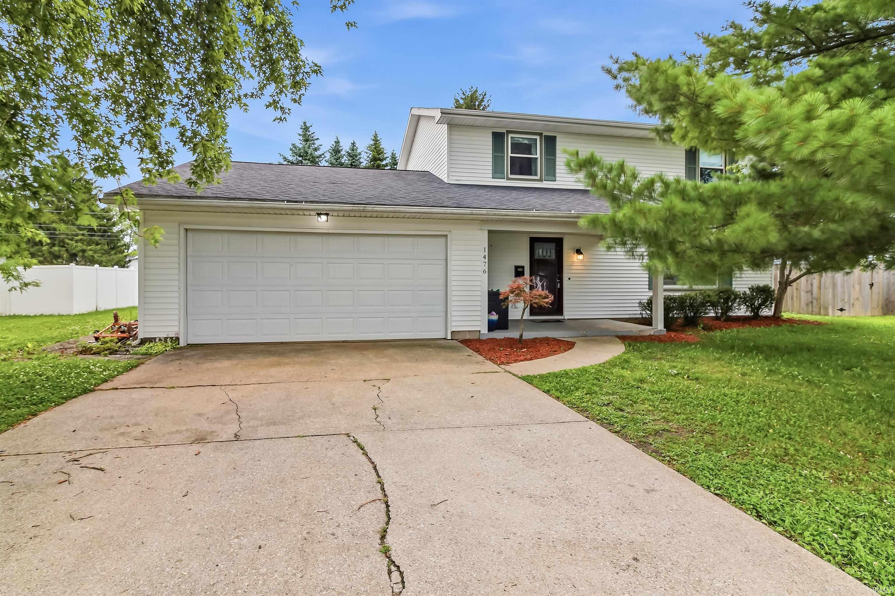 1476 N Manor Drive Property Photo 1