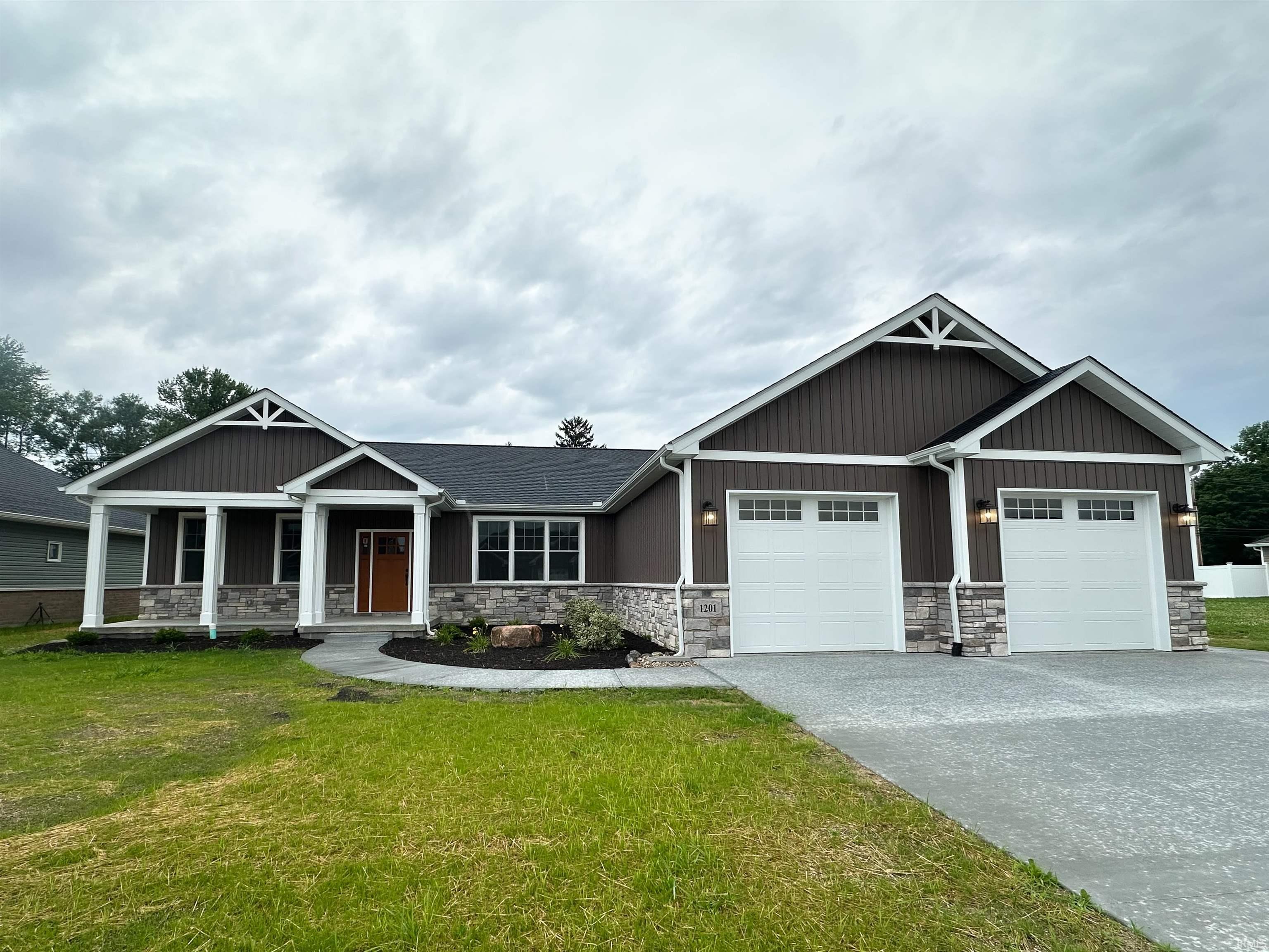 1201 N Wild Pine Drive Property Photo 1