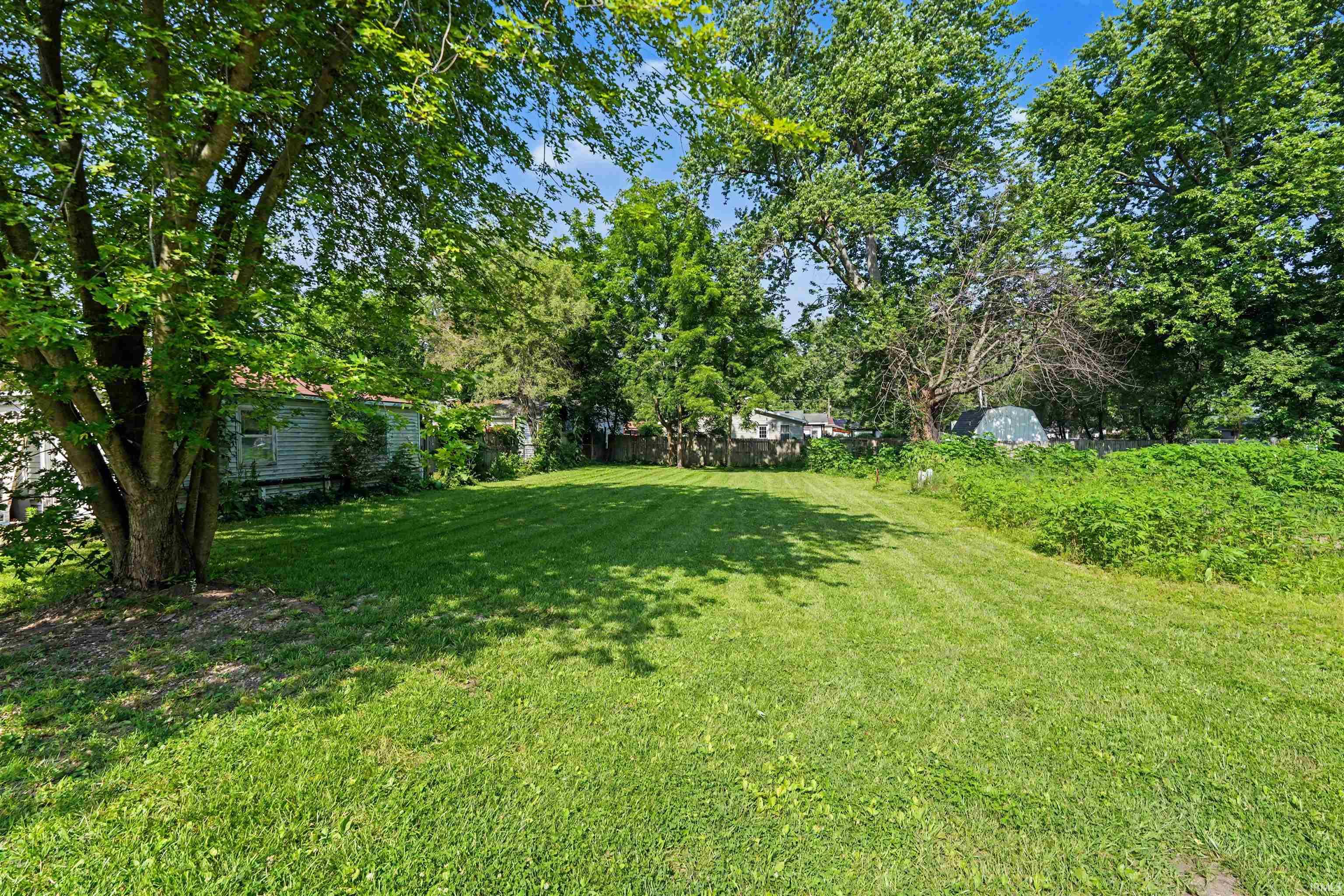 724 S April Drive Property Photo 1