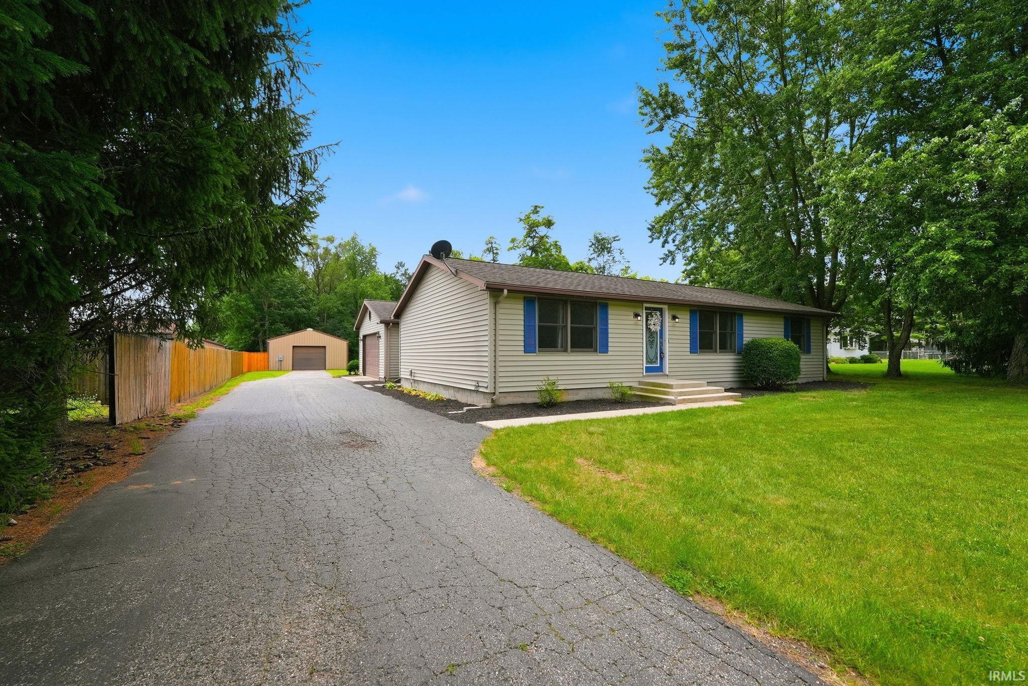 10715 E Sr 8 Road Property Photo 1