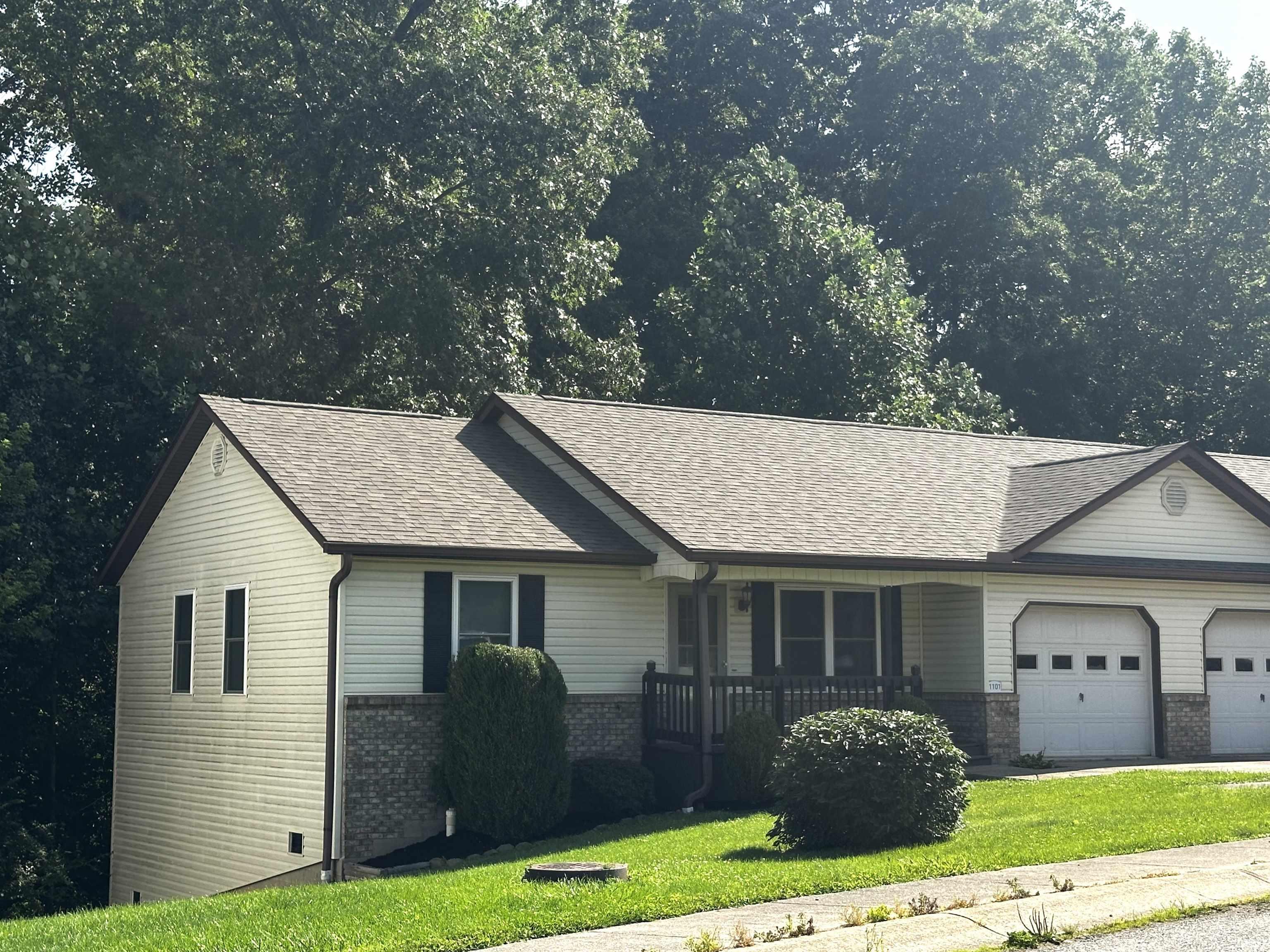 1101 N Forest View Drive Property Photo 1