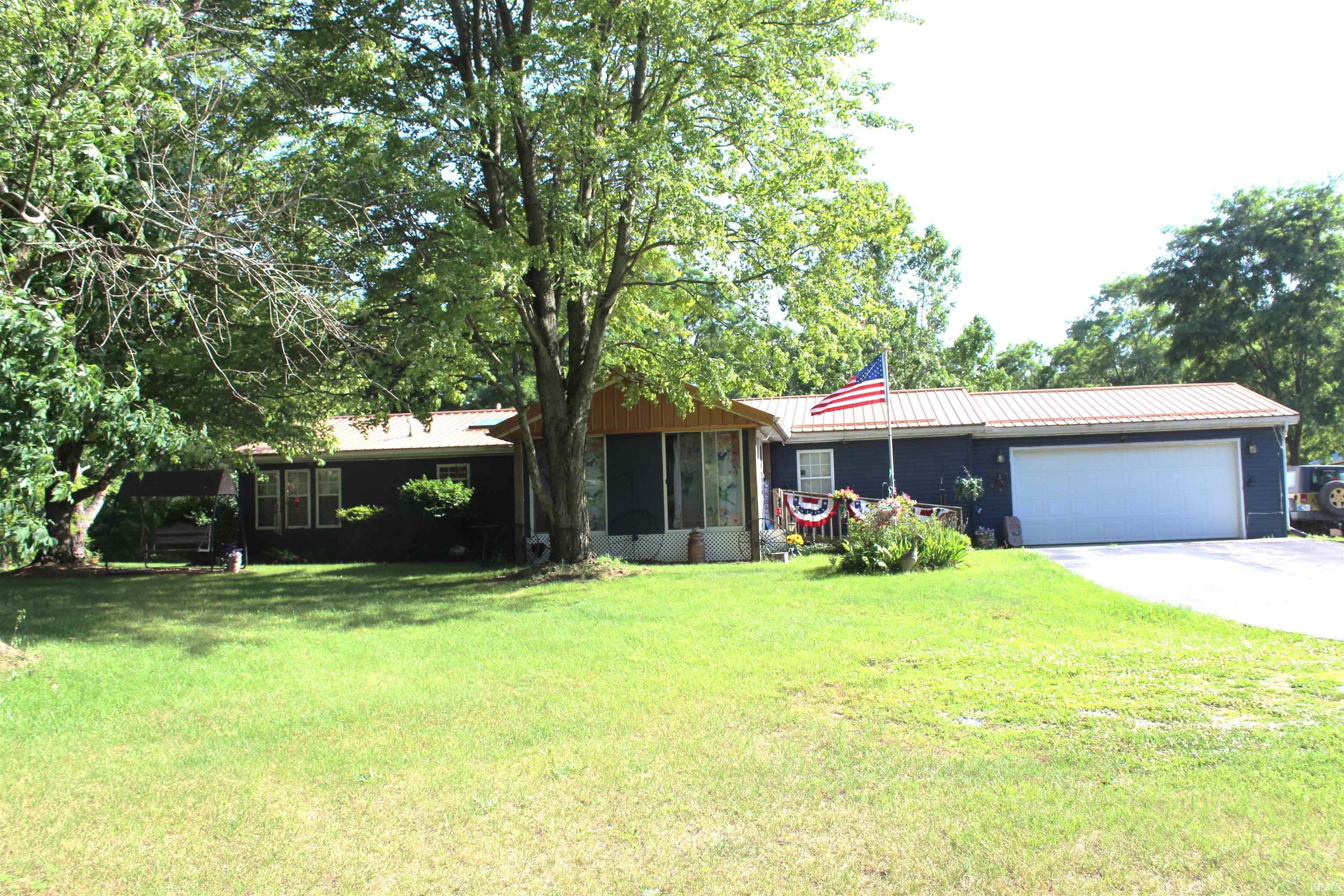 3335 W Loon Lake Rd Property Photo 1