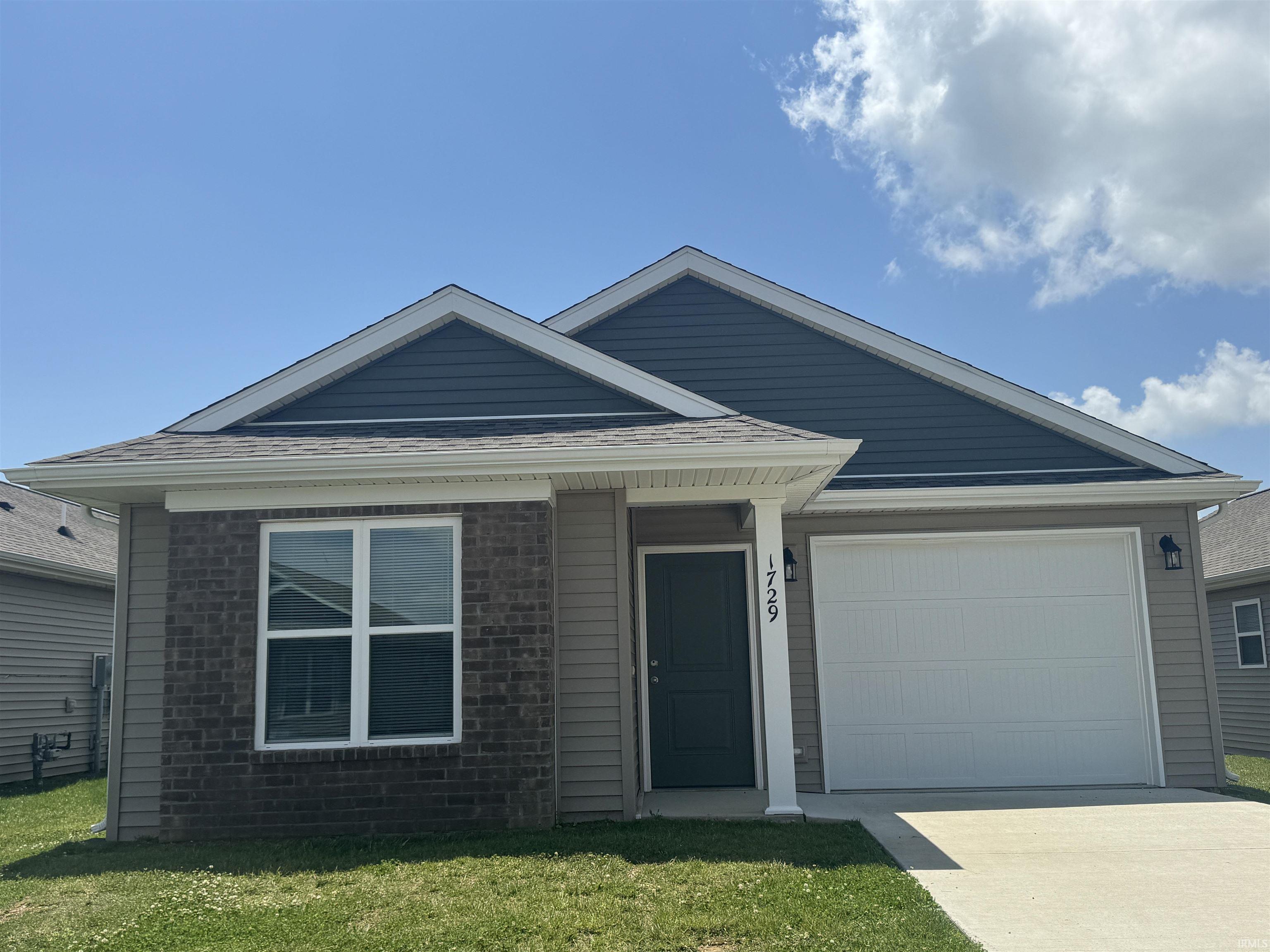1729 W Rose Court Property Photo 1