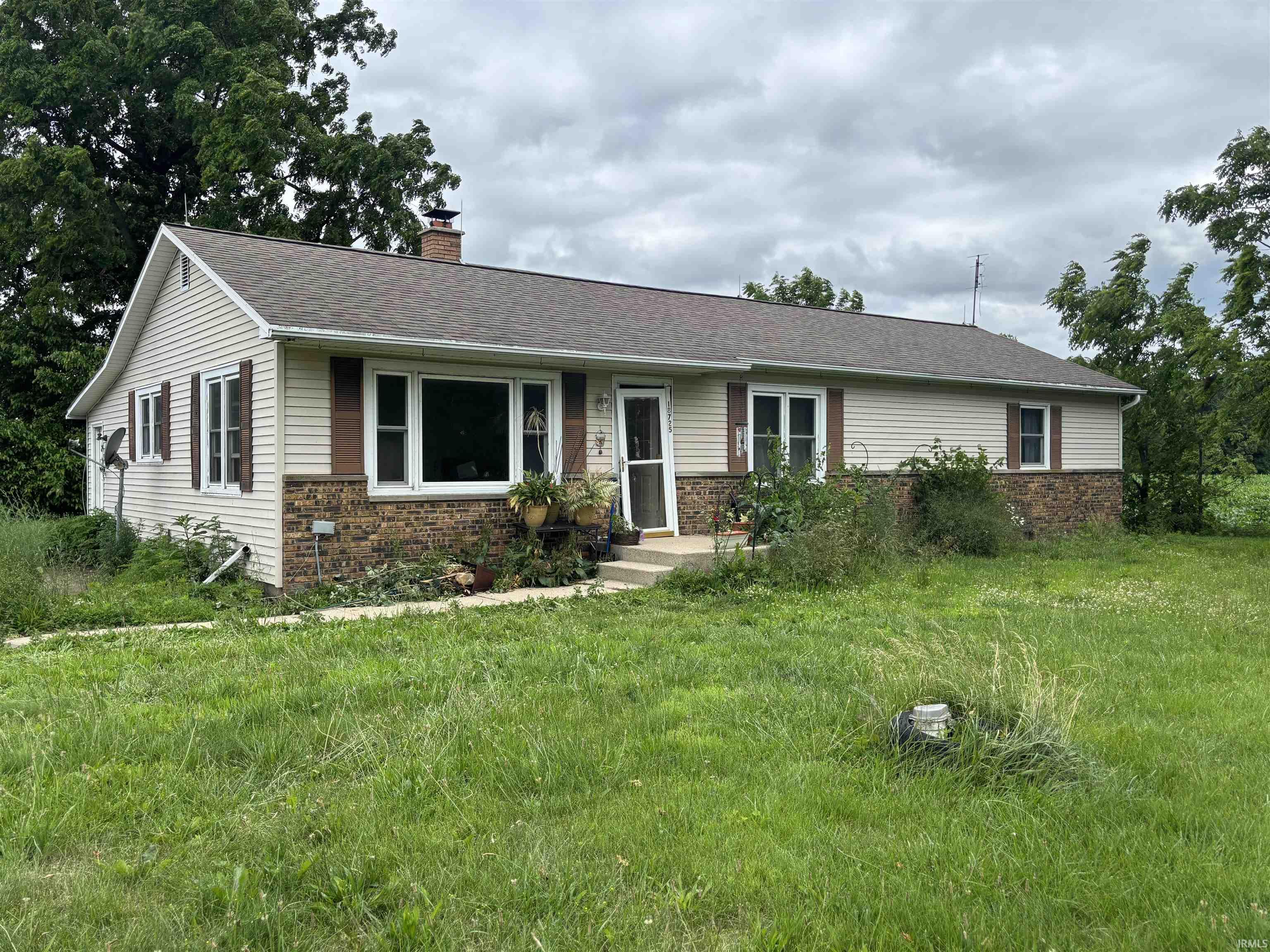 18725 Linden Road Property Photo 1