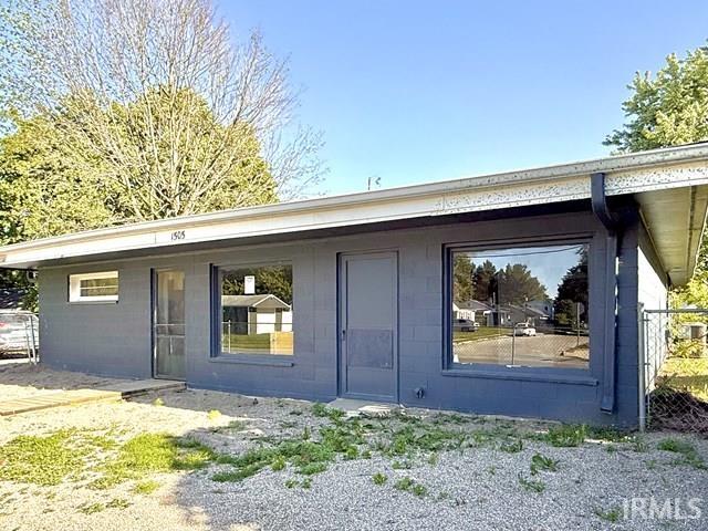 1505 E Wabash Avenue Property Photo 1