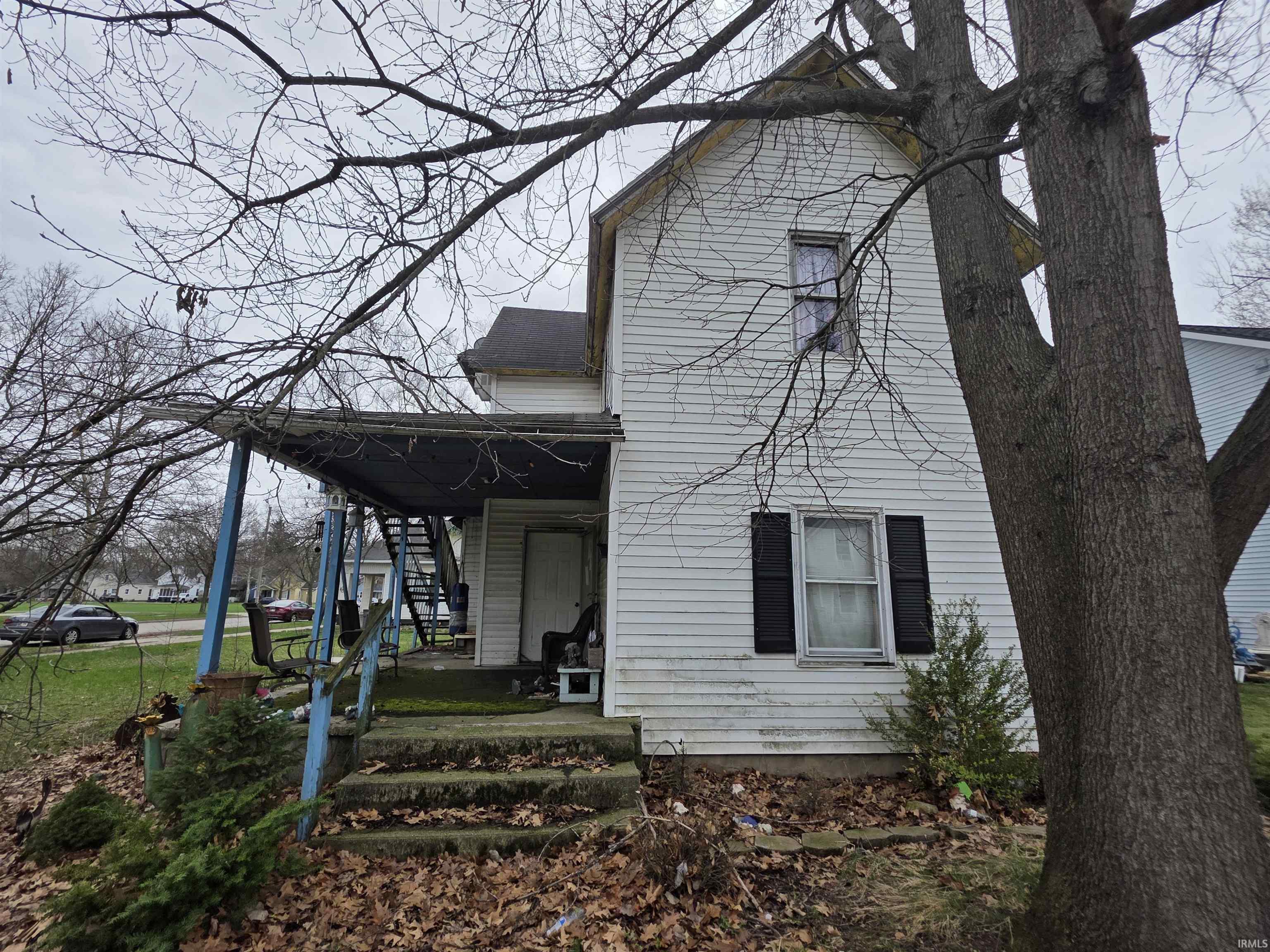 703 W Garfield Avenue Property Photo 1