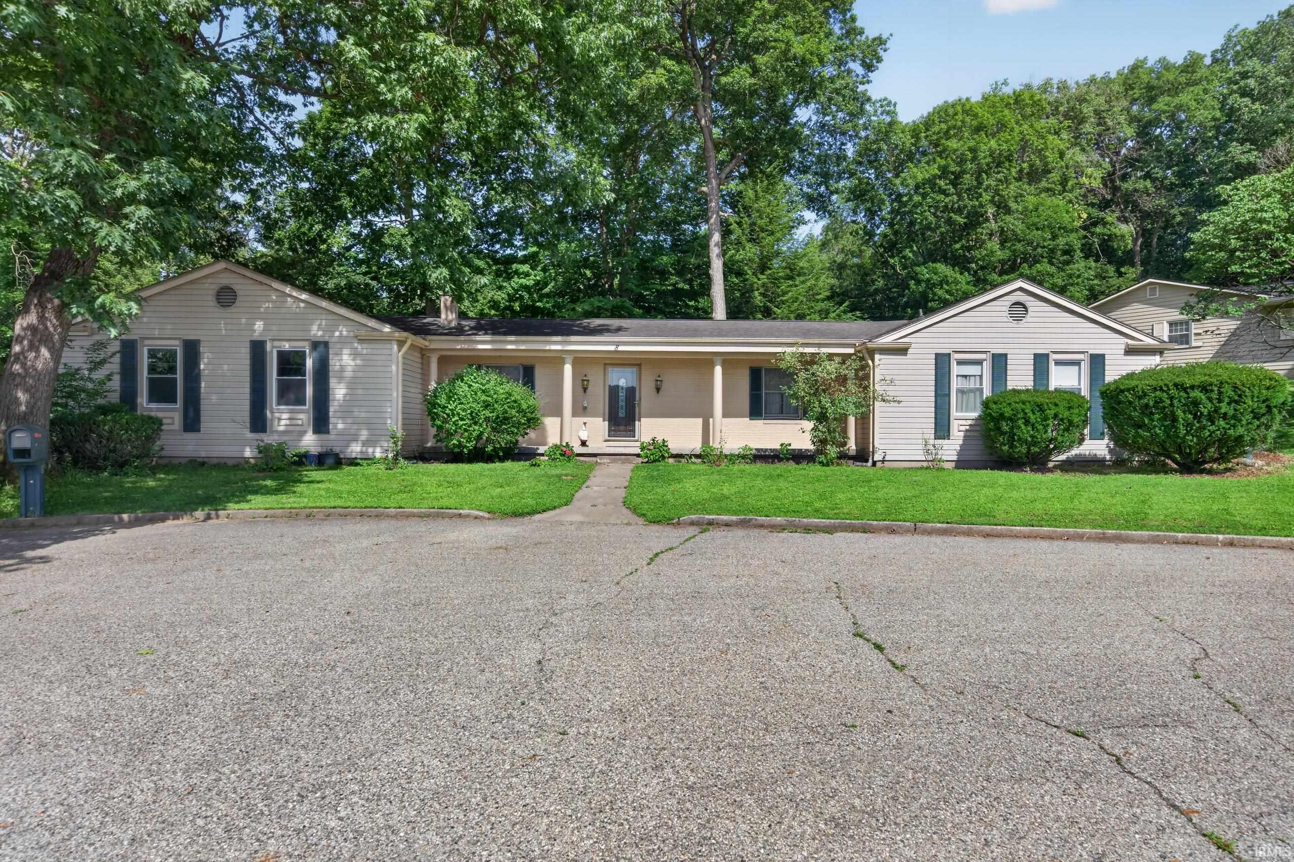 8 Golfview Drive Property Photo 1