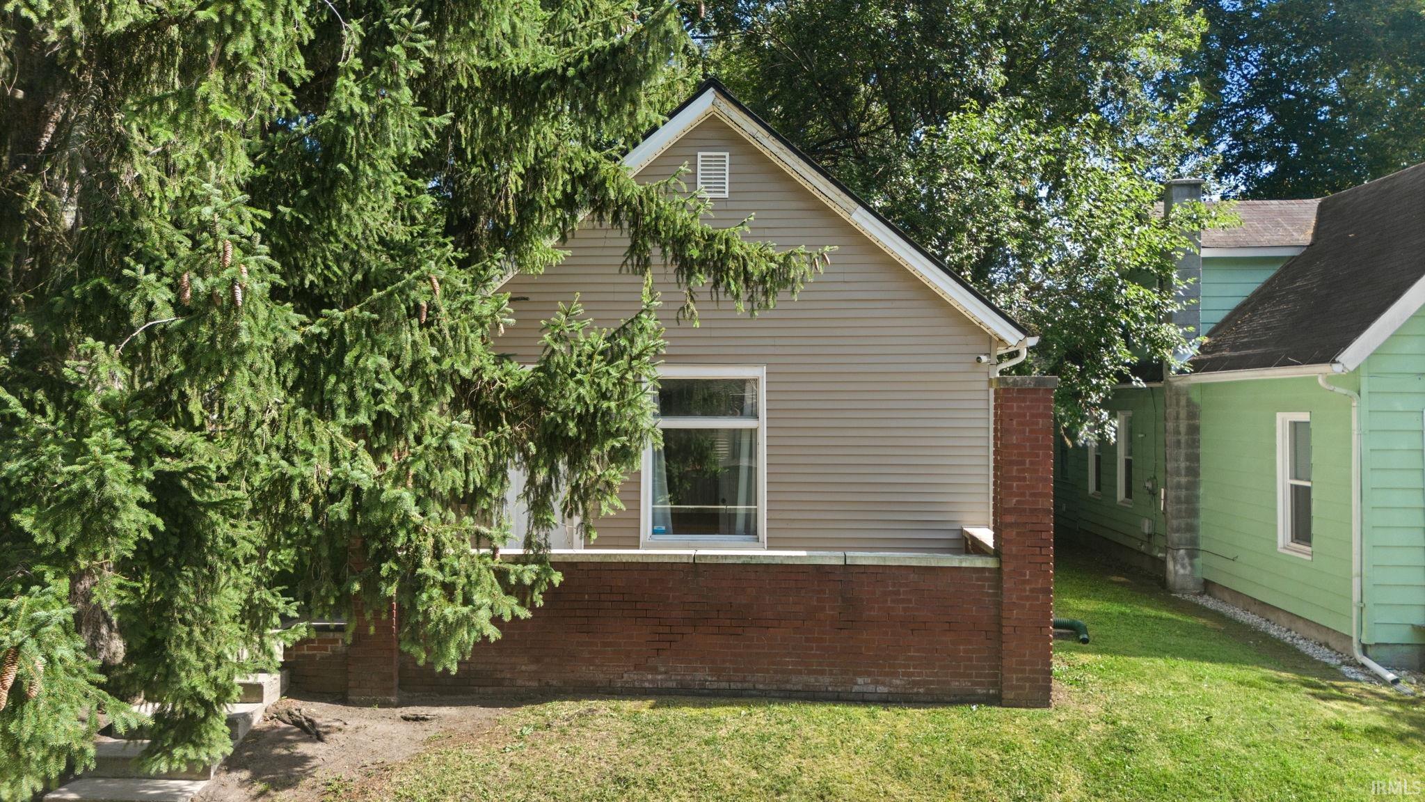 421 Poplar Street