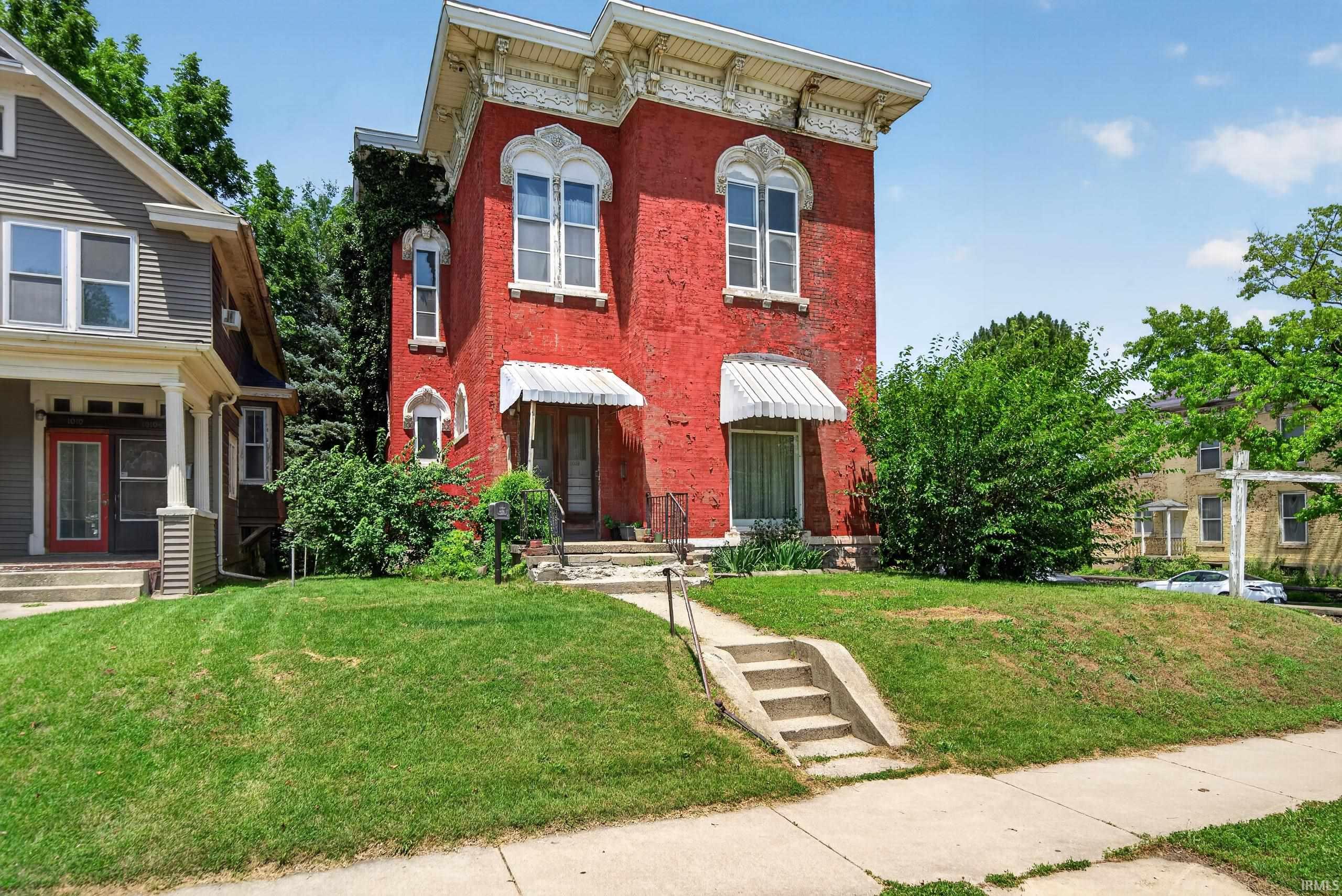 1012 E Broadway Property Photo 1