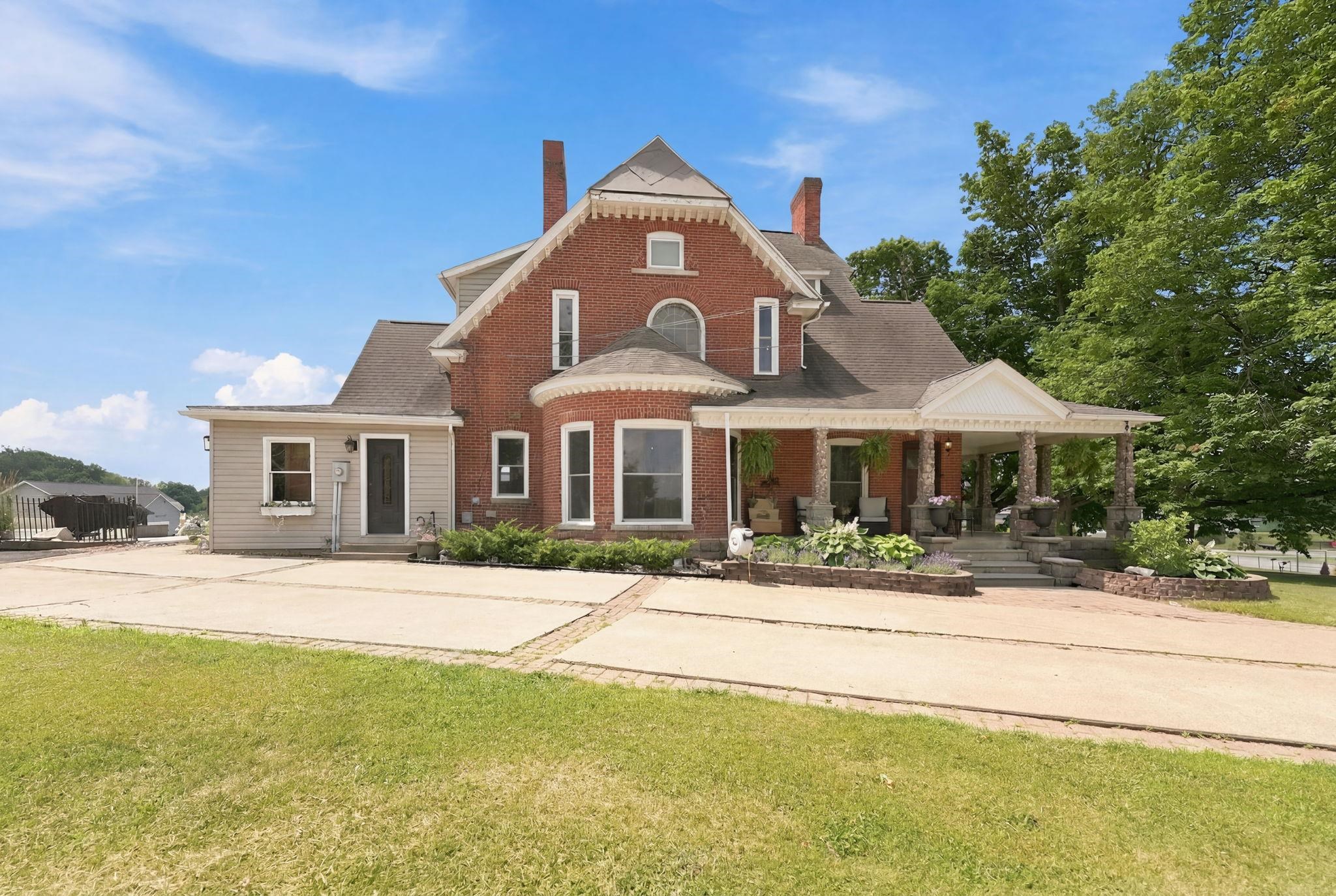 1305 S Kankamp Road Property Photo 1