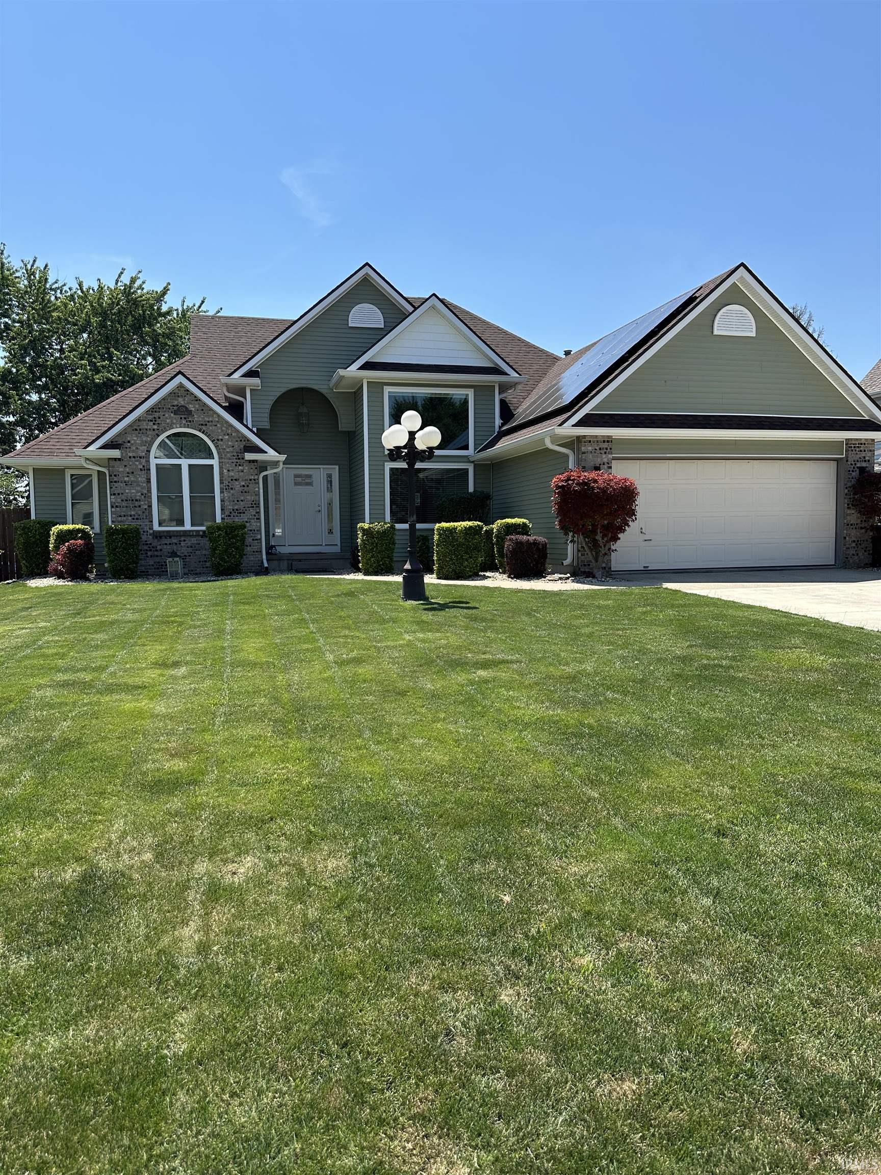 579 Oxford Drive Property Photo 1
