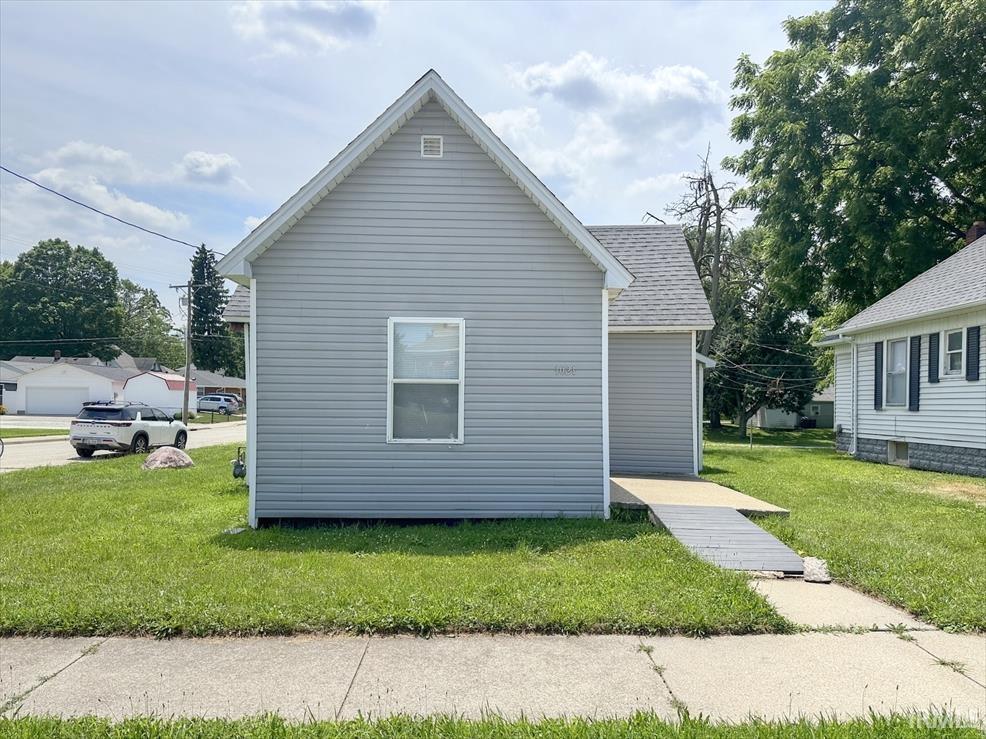 1021 E Monroe Street Property Photo 1