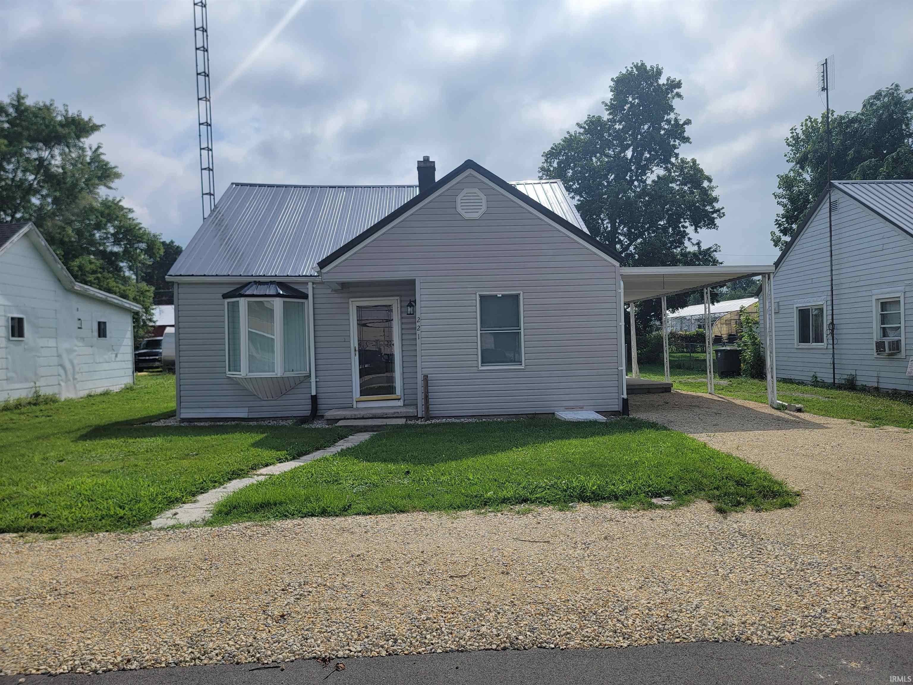 221 S Munson Avenue Property Photo 1