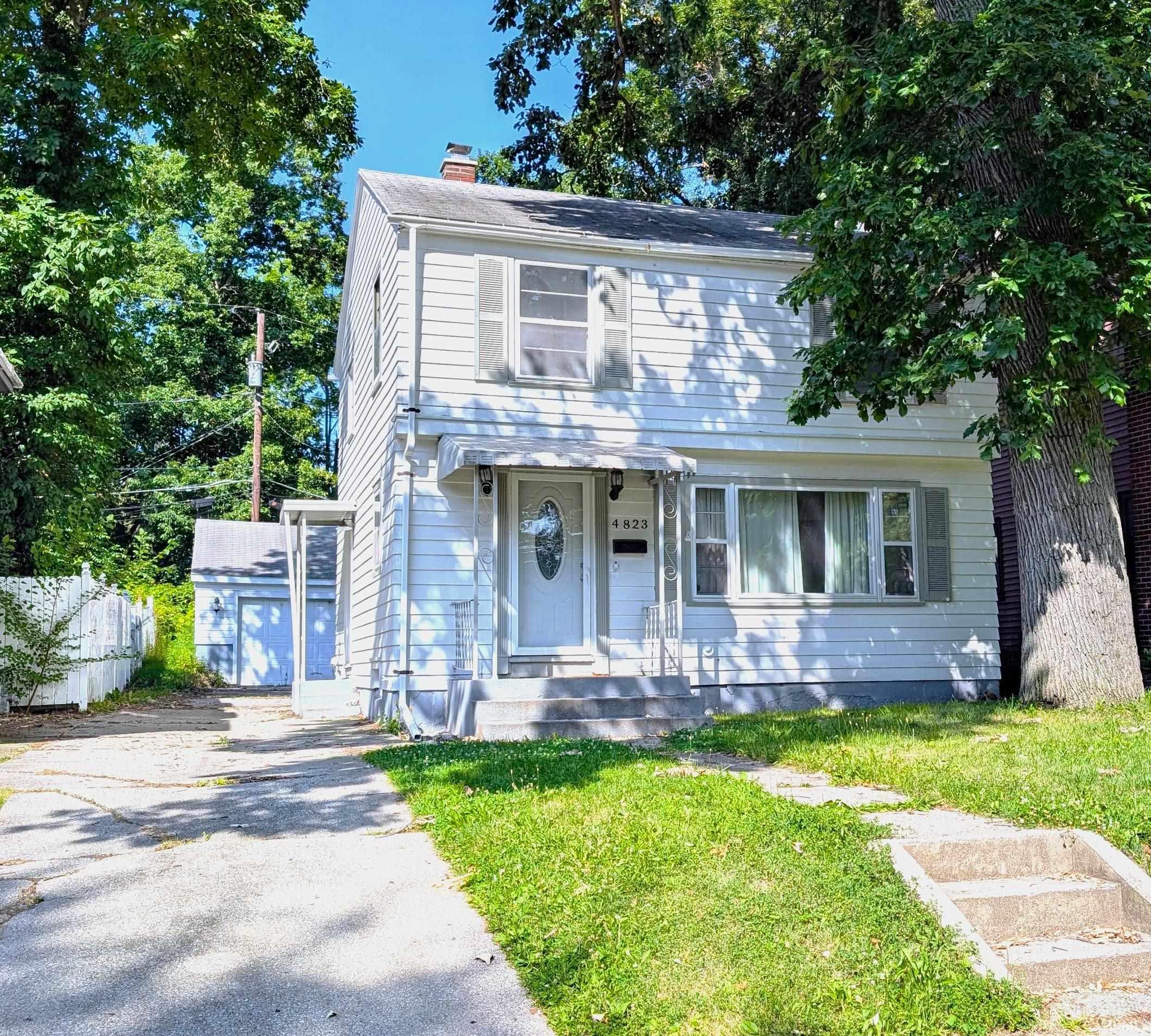 4823 Calumet Avenue Property Photo 1