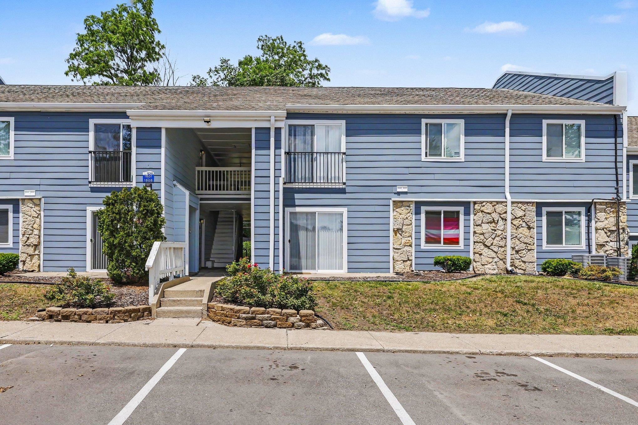 1801 Irish Way Property Photo 1