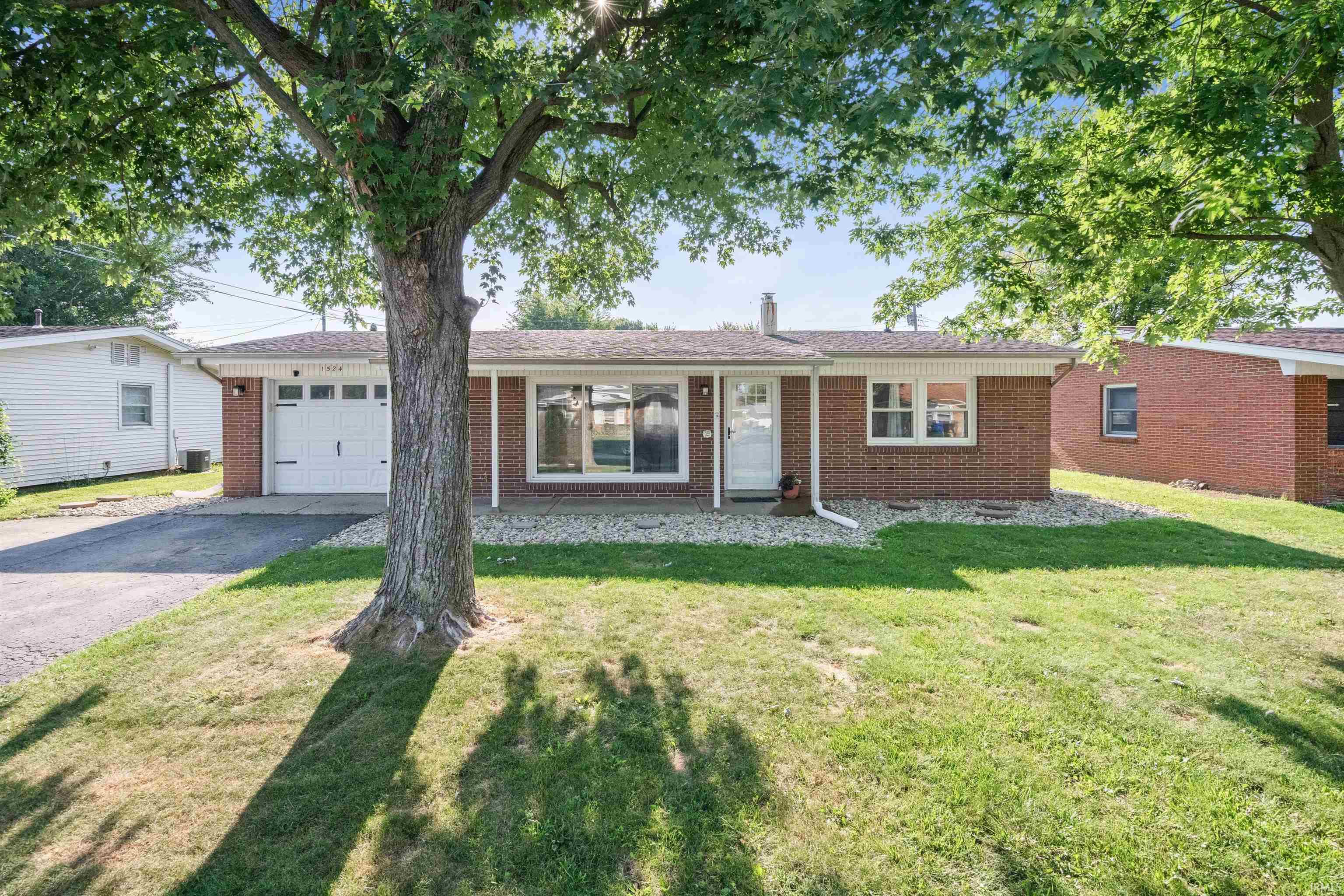 1524 Cranbrook Drive Property Photo 1