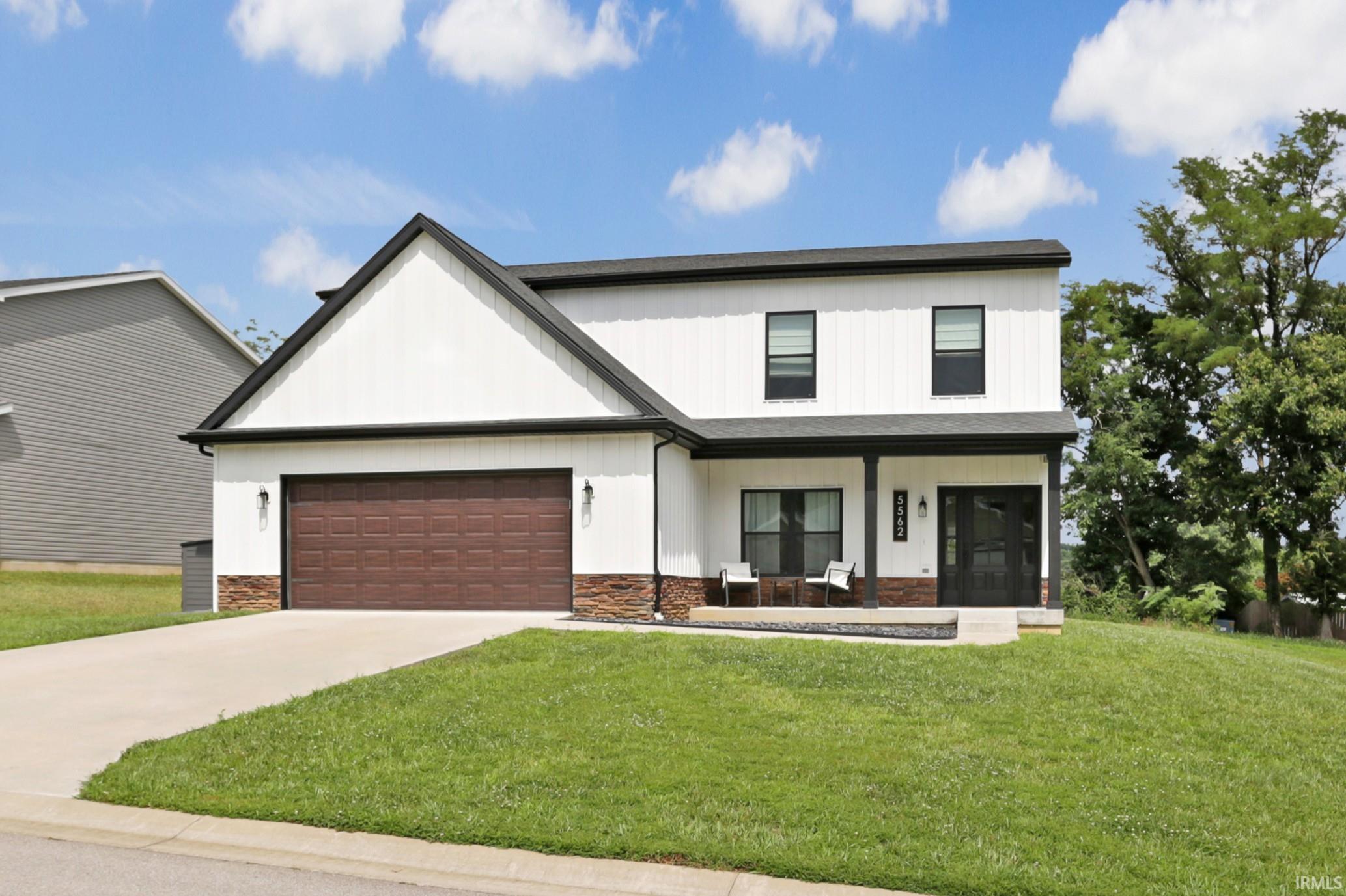 5562 Hillside Trail Property Photo 1