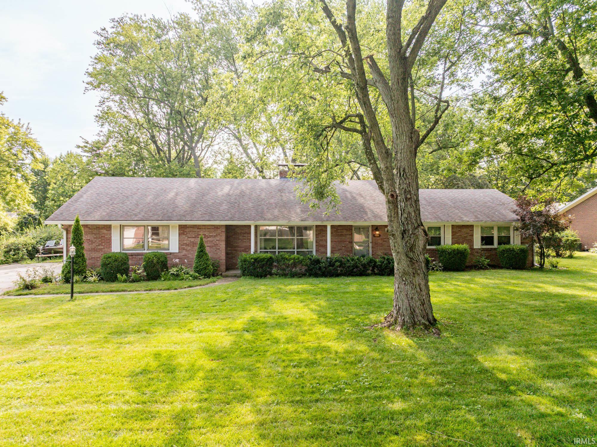 1906 N Meadowlark Lane Property Photo 1