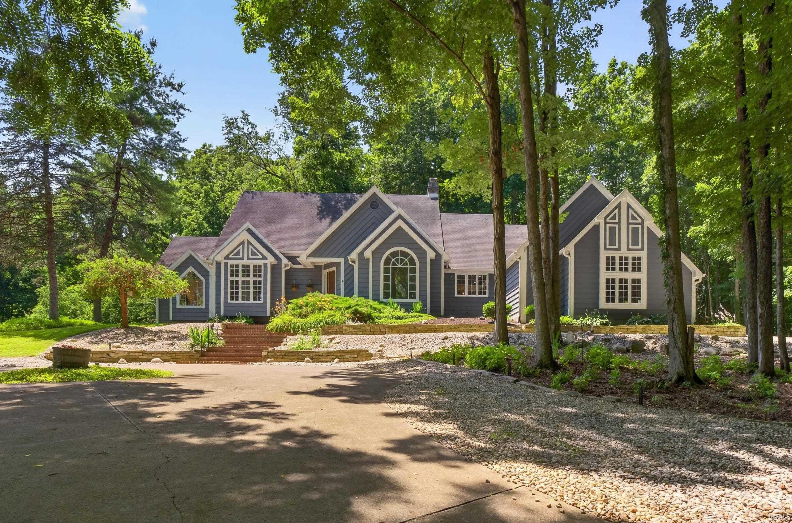6725 Post Road